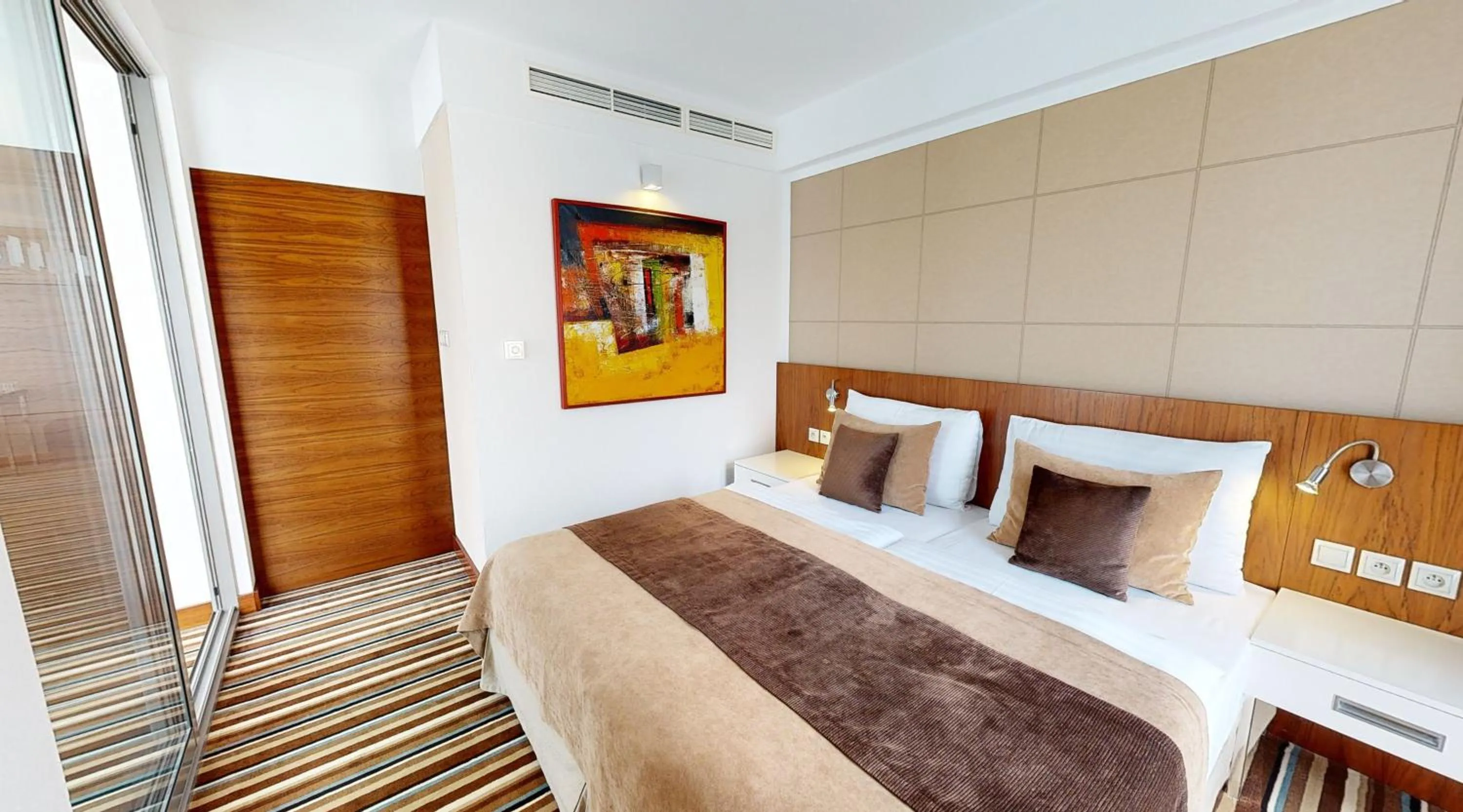 Bed in Business Hotel Astrum Laus