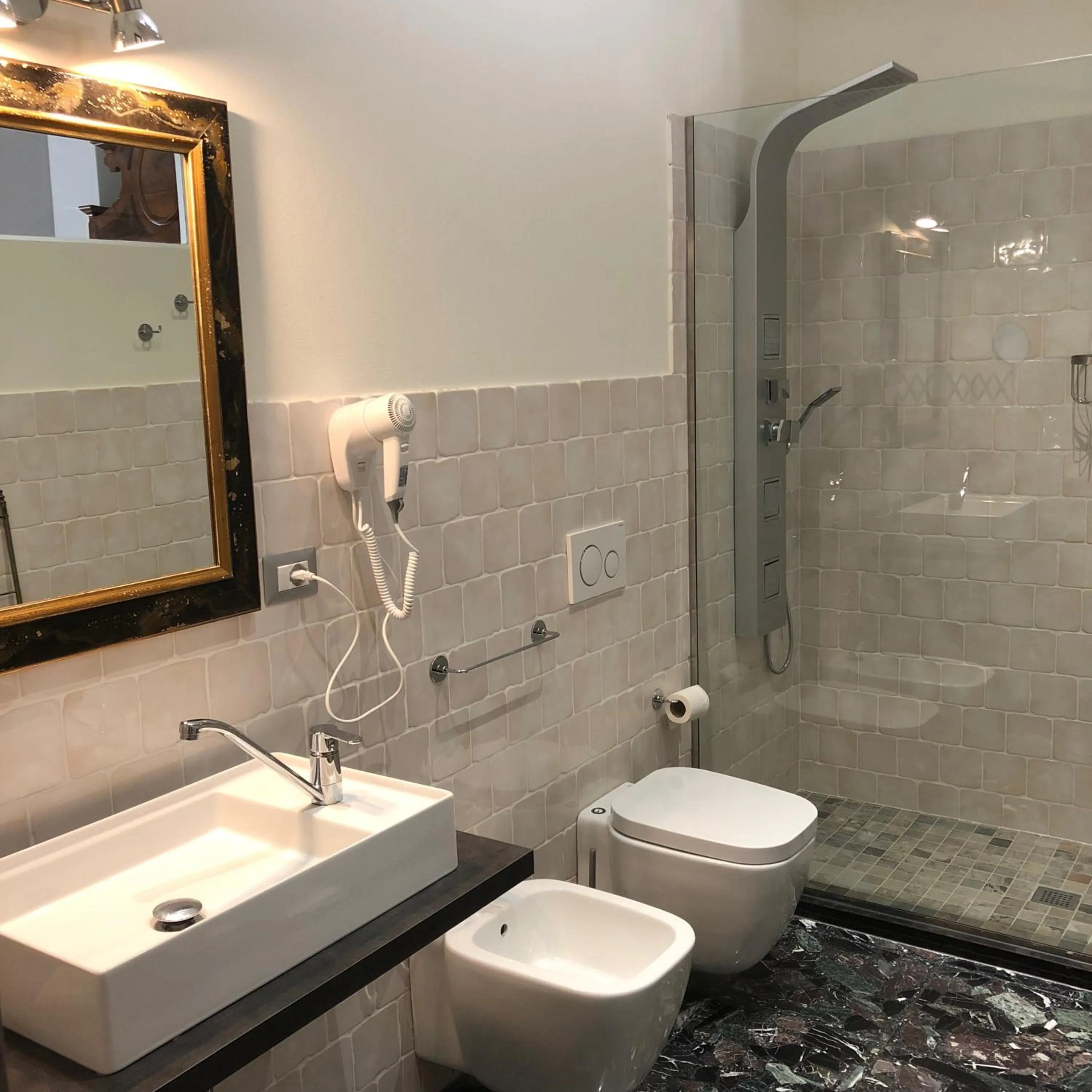 Shower in Relais B&B Corte Dei Turchi