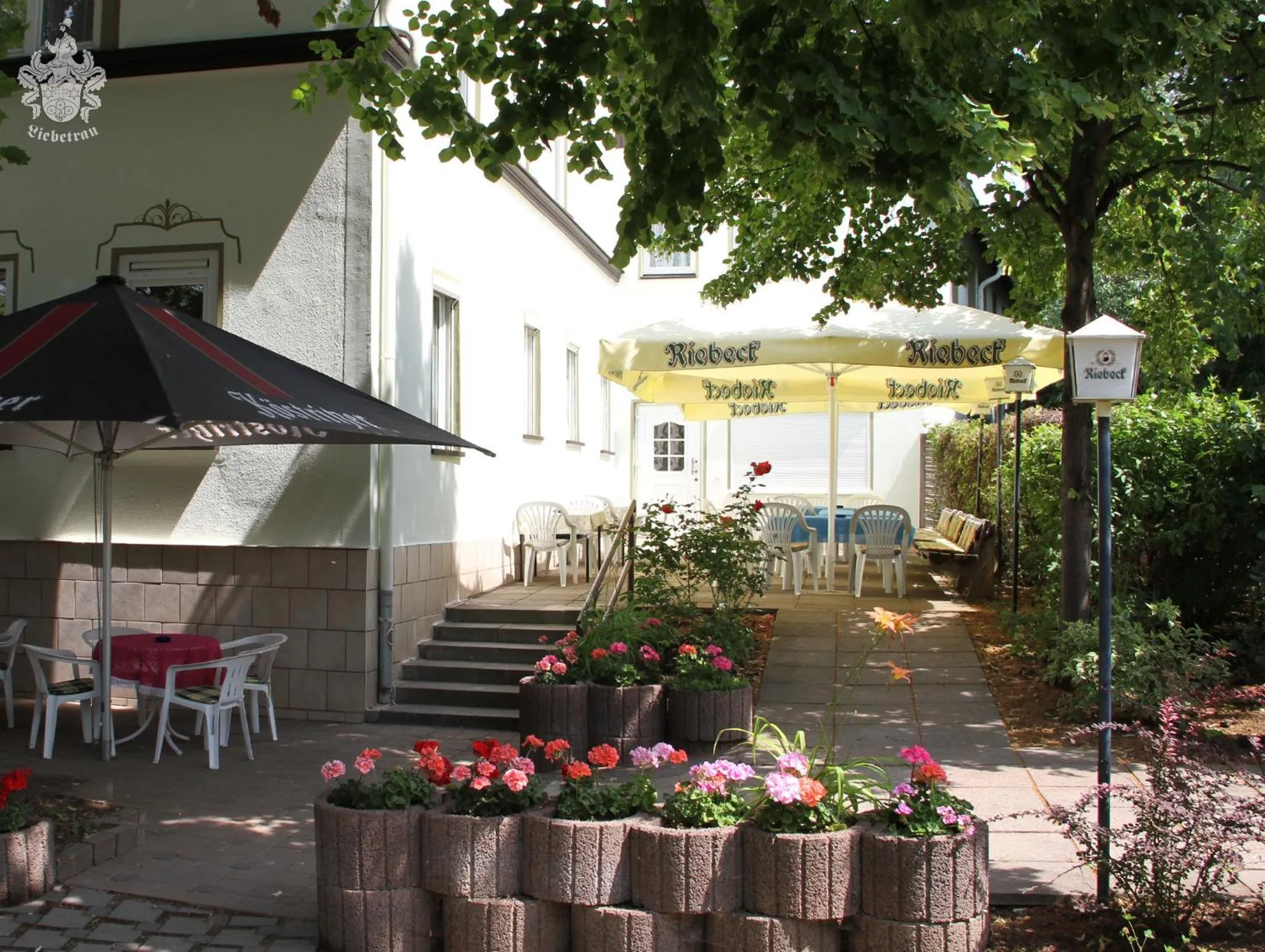Patio in Hotel Garni zu Melchendorf