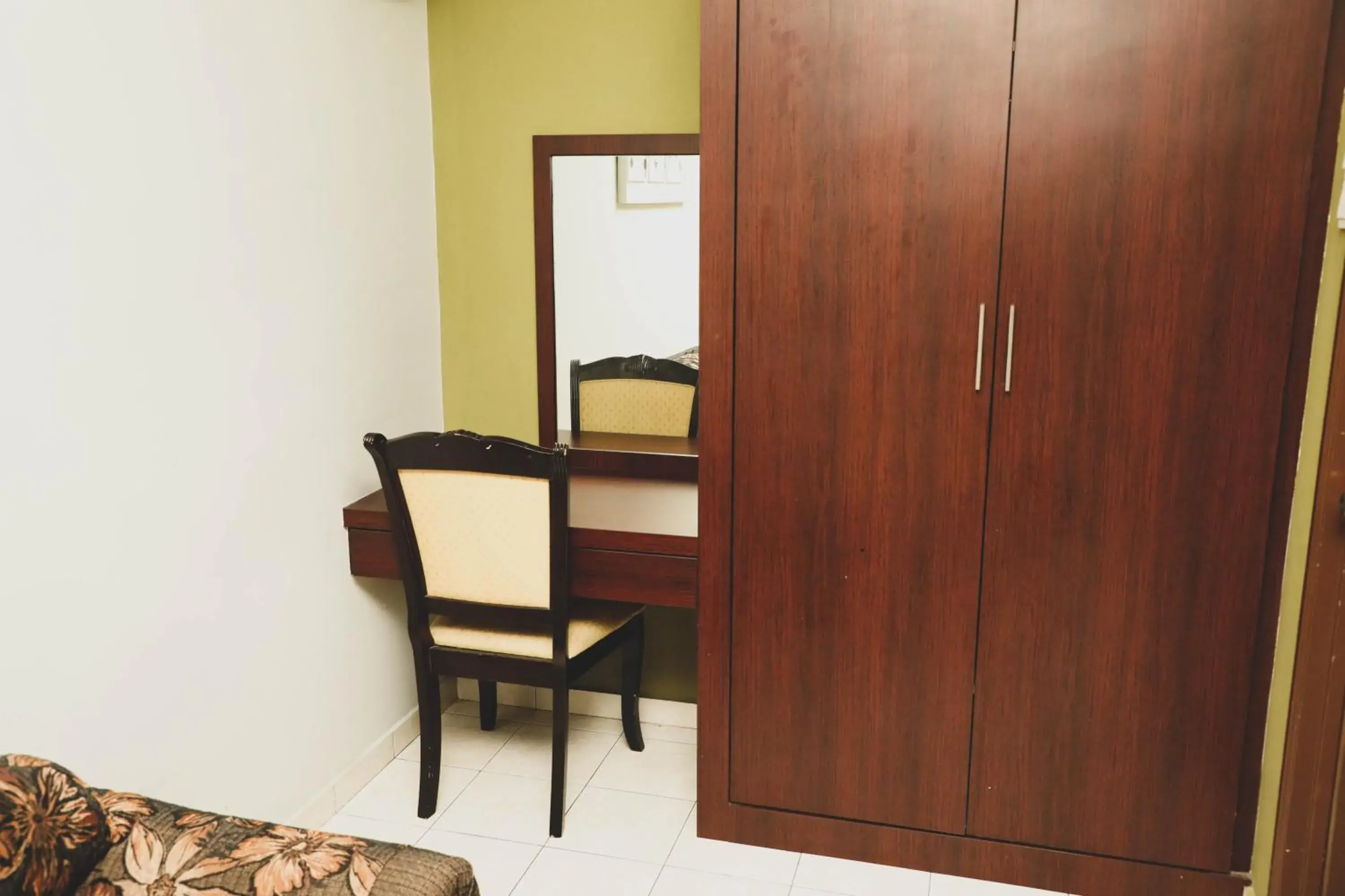 hair dresser in Bayu View Hotel Klang hair dresser in Bayu View Hotel Klang