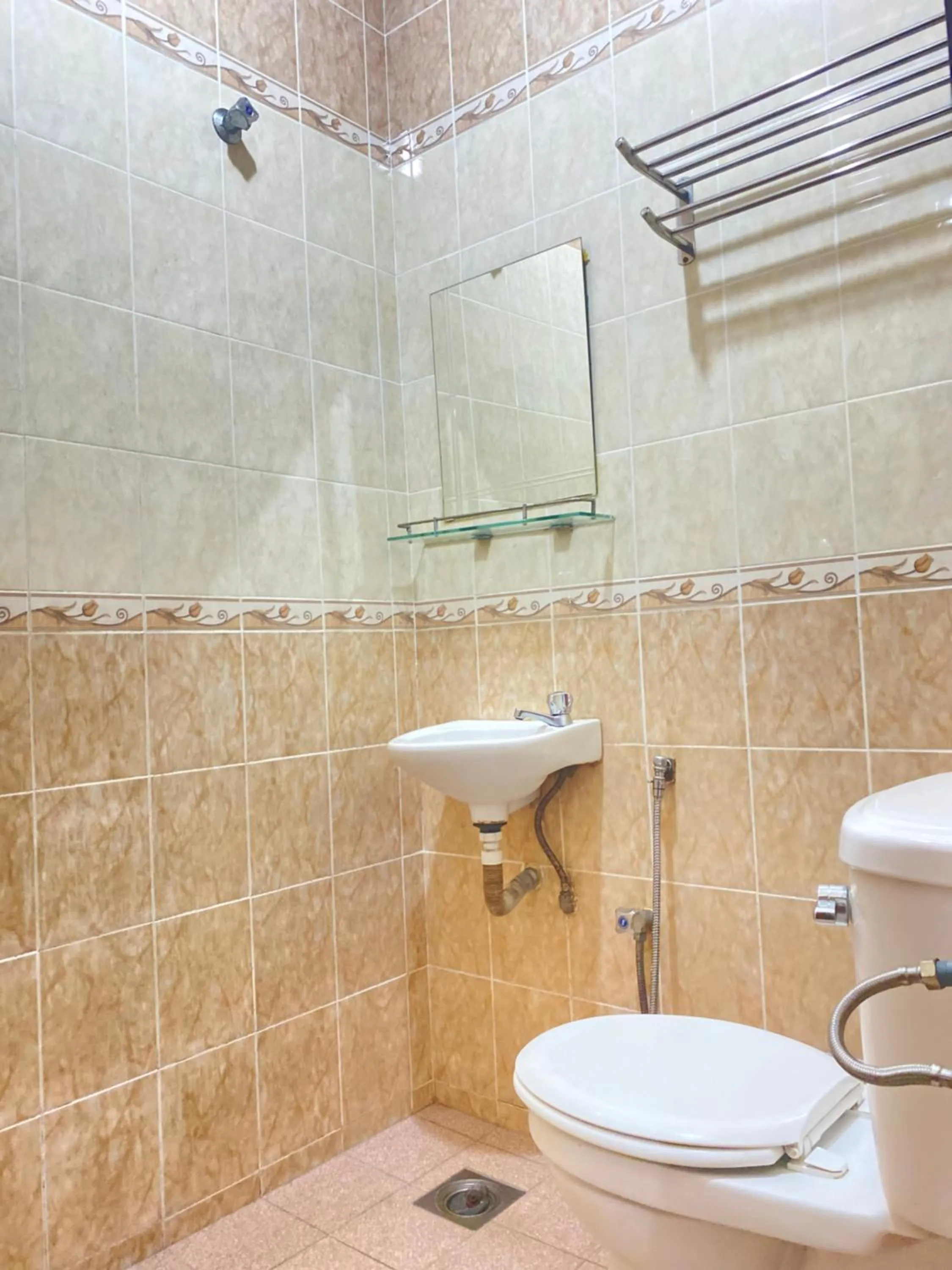 Shower in Bayu View Hotel Klang