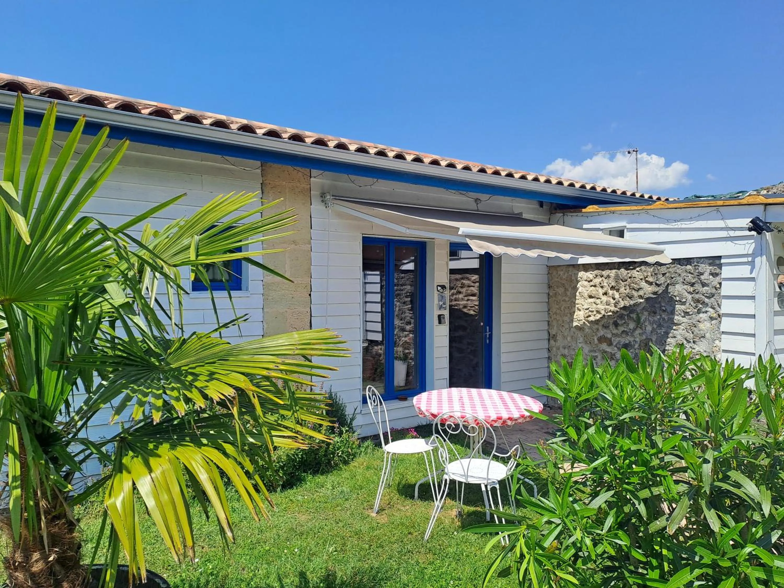 Property building in La Cadournaise