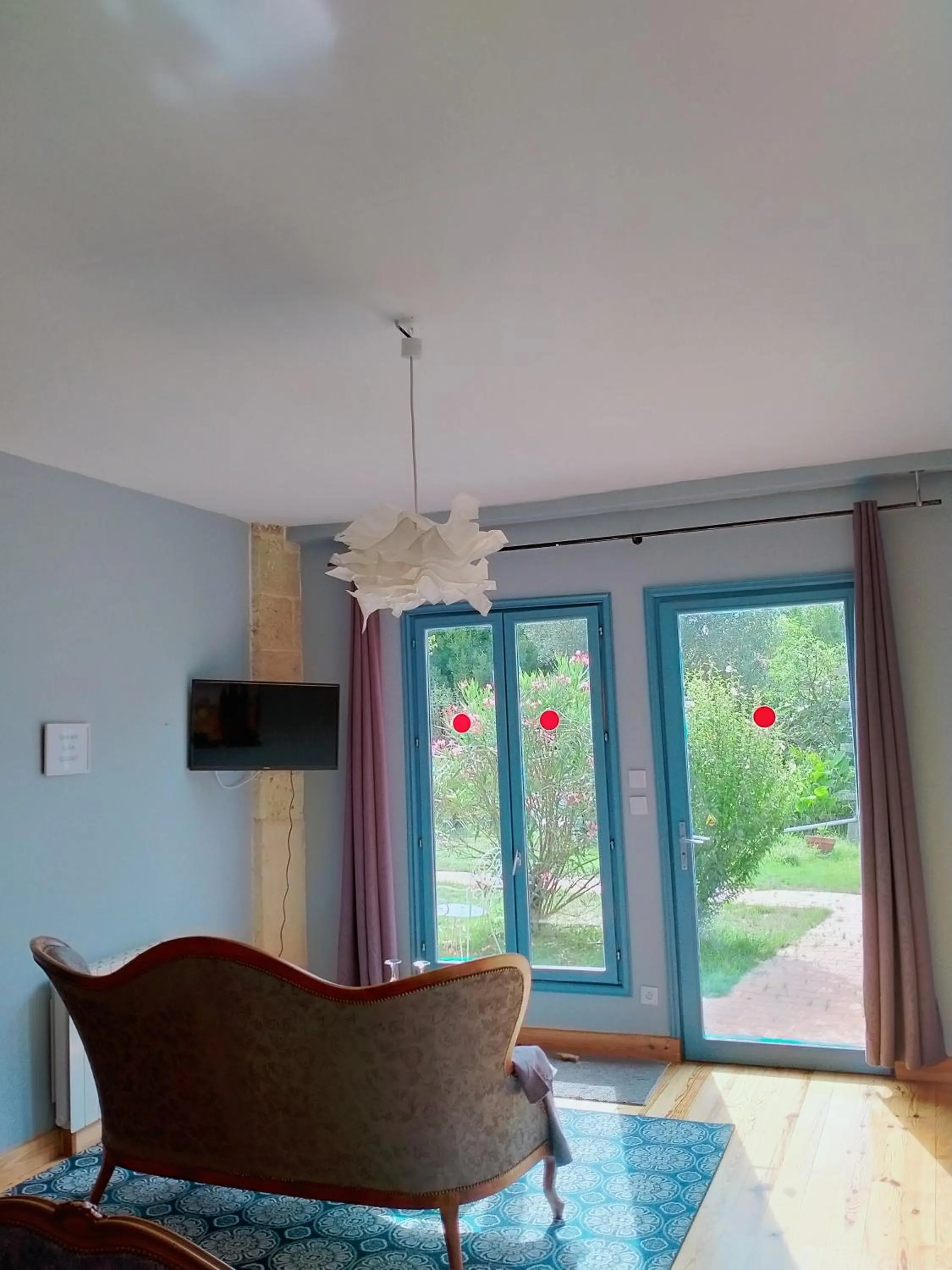 Living room in La Cadournaise