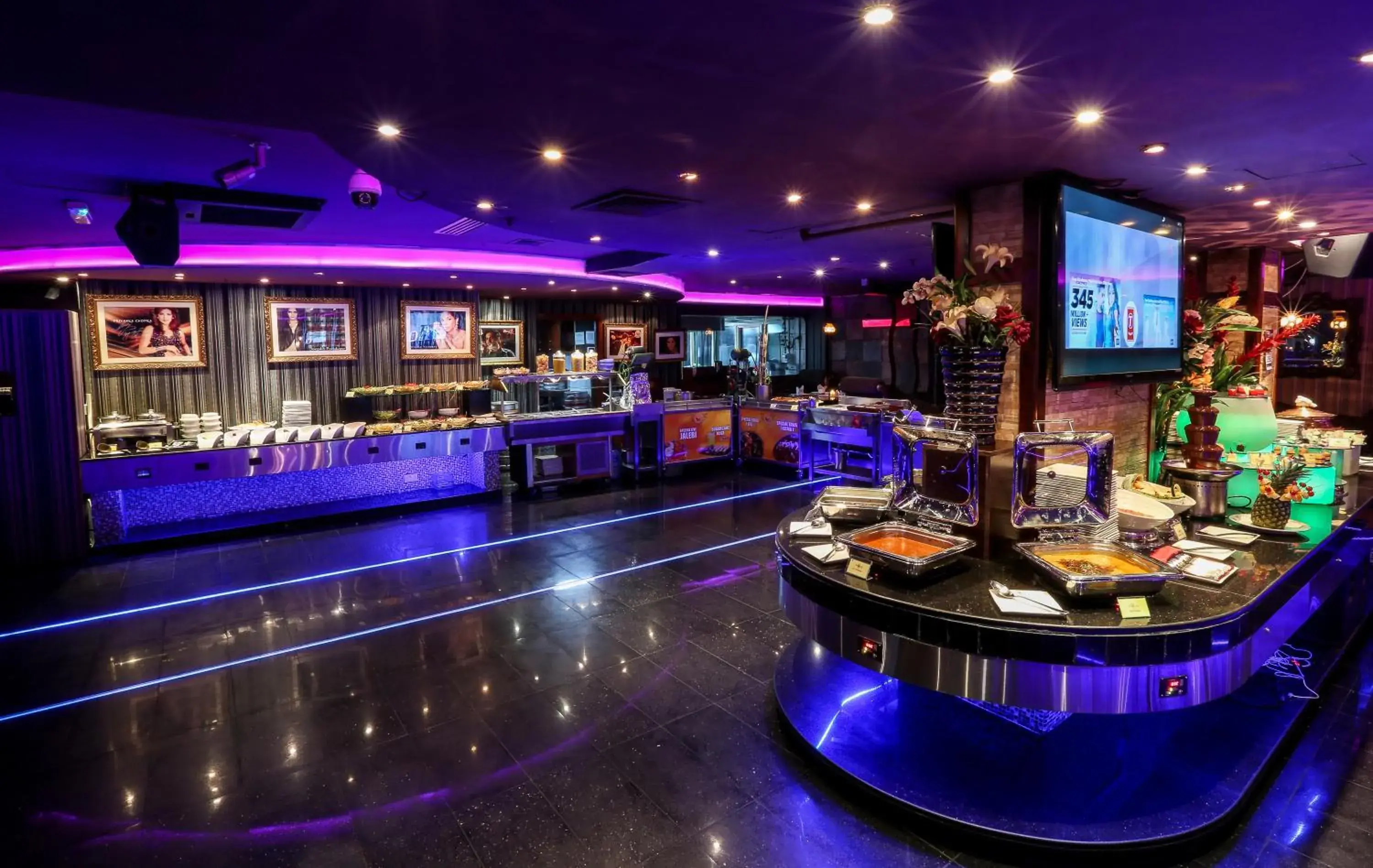 Restaurant/places to eat in Ramee Royal Hotel Restaurant/places to eat in Ramee Royal Hotel