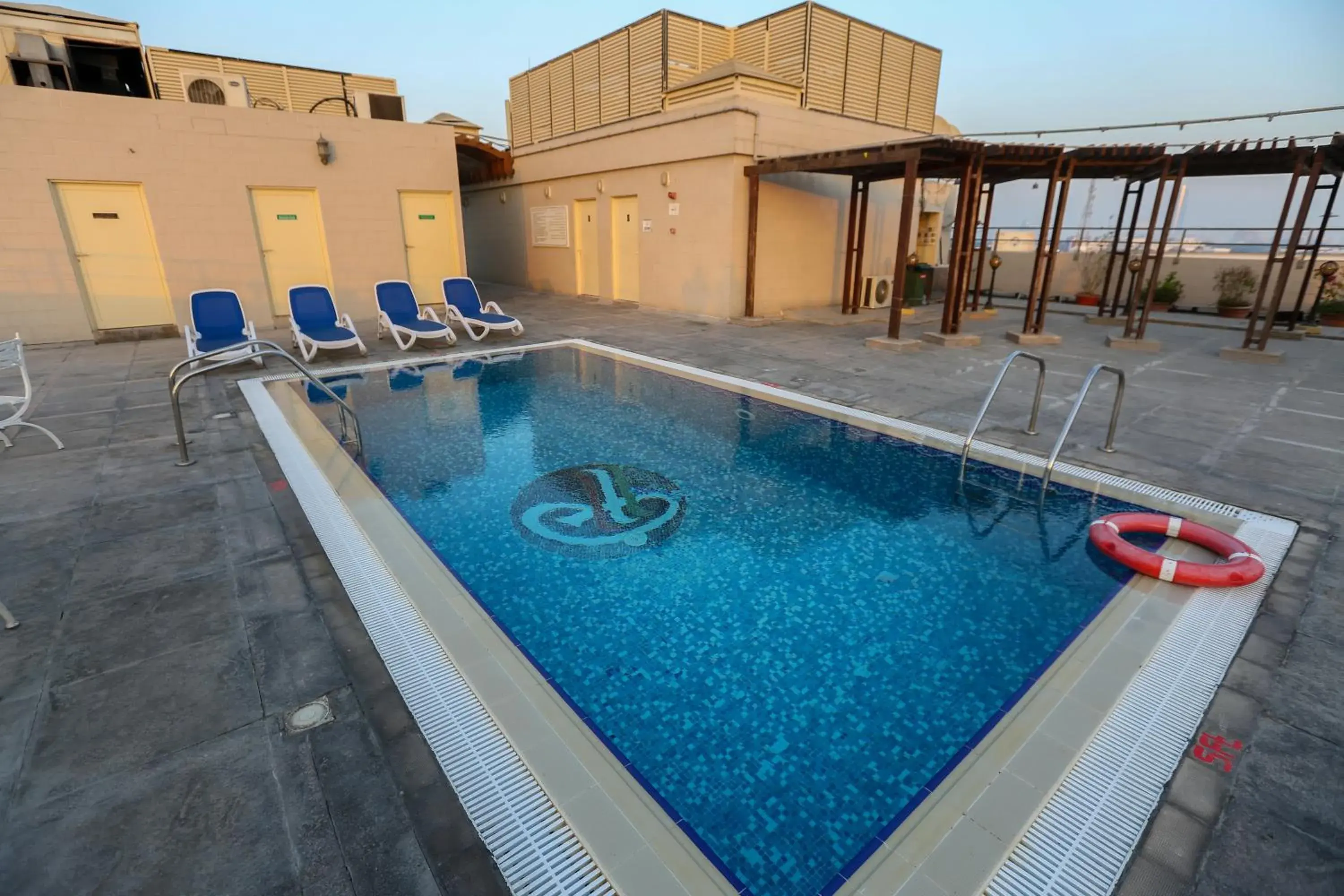 Swimming pool in Ramee Royal Hotel Swimming pool in Ramee Royal Hotel