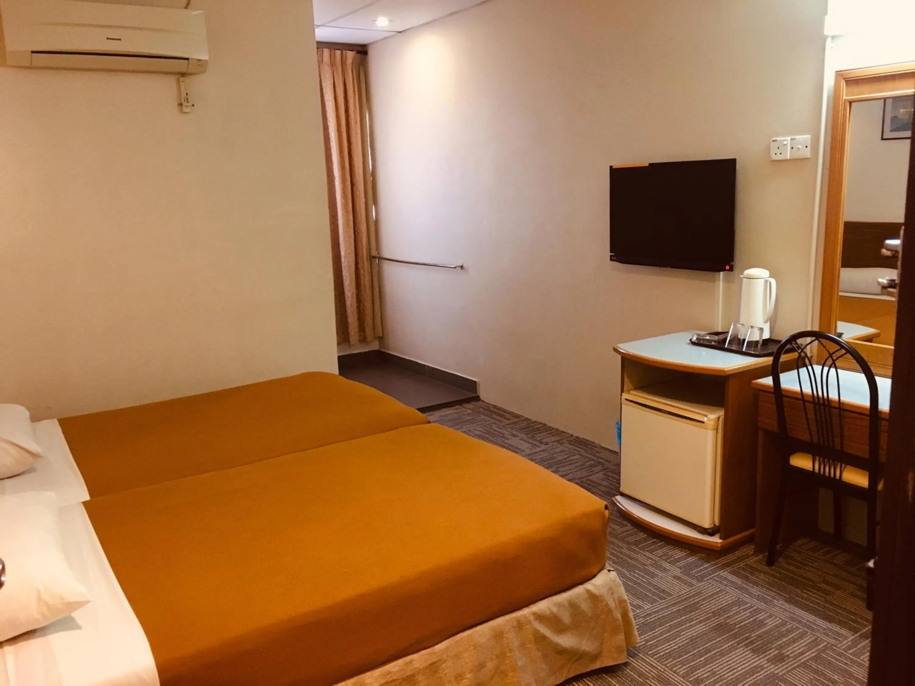 Bed in Coastal Park Hotel