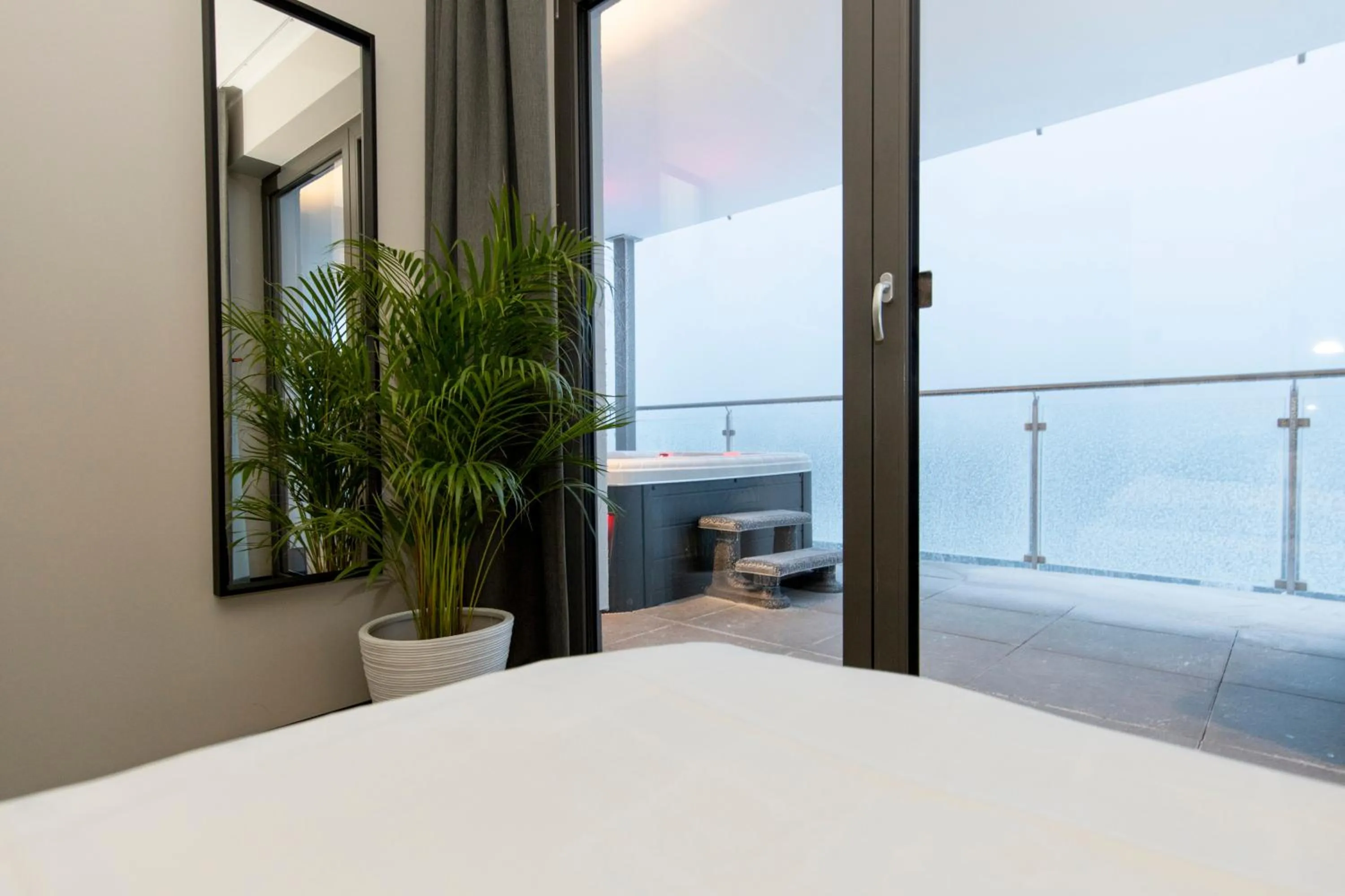 Hot Spring Bath, Bed in Astenblick Apartments Winterberg with sauna