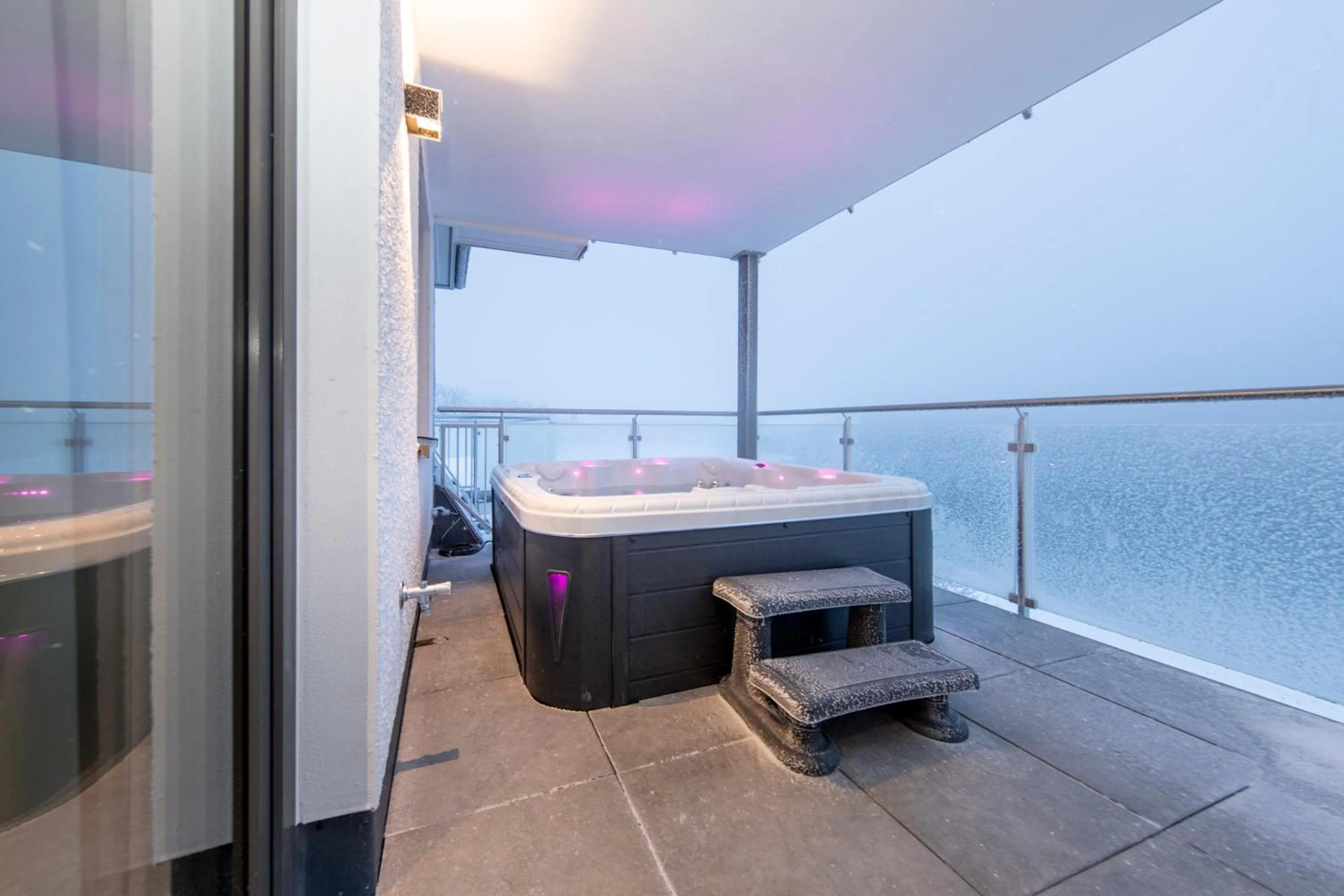 Hot Spring Bath, Bed in Astenblick Apartments Winterberg with sauna