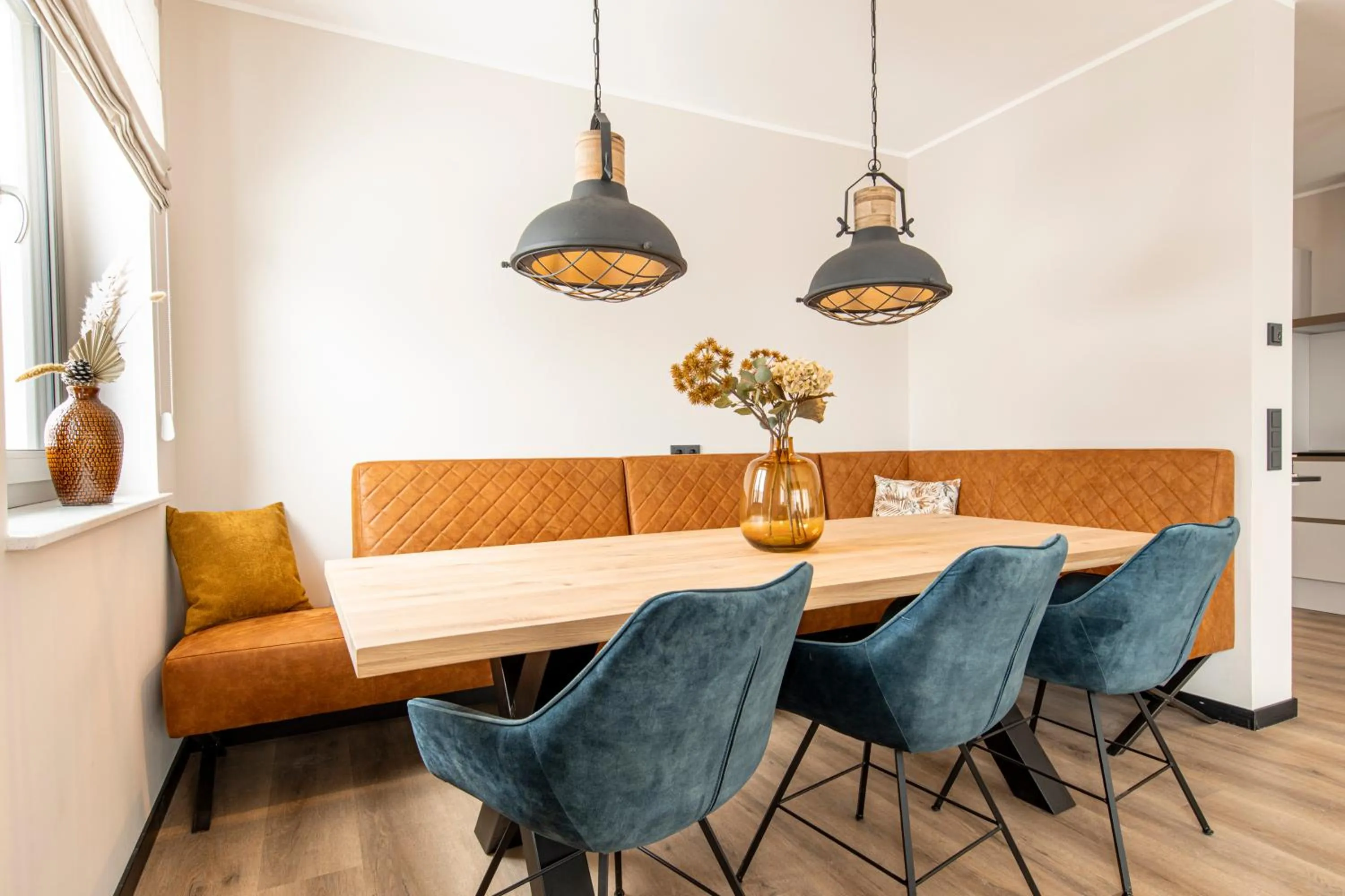 Dining area in Astenblick Apartments Winterberg with sauna