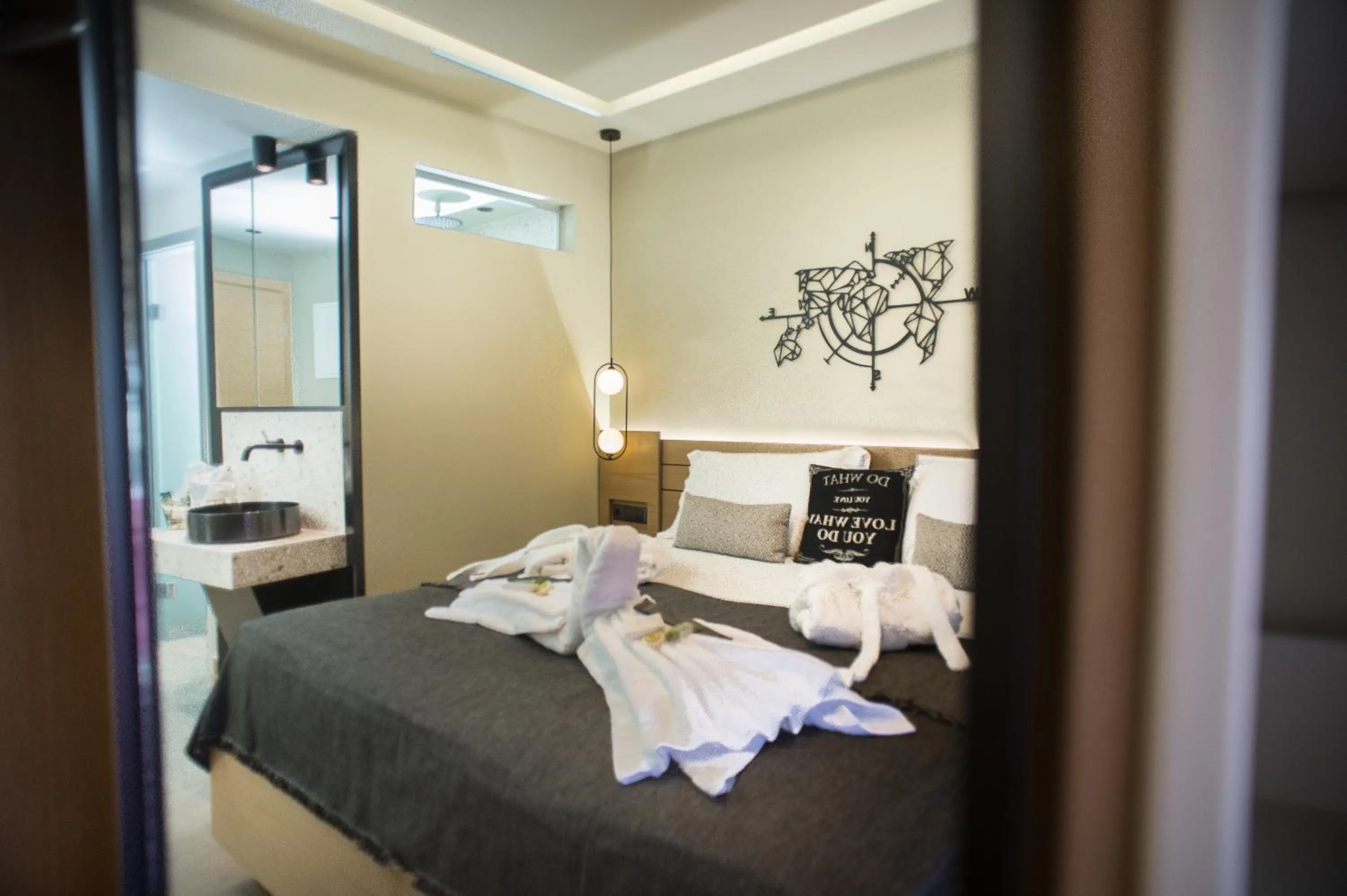 Bed in Hotel Pithari