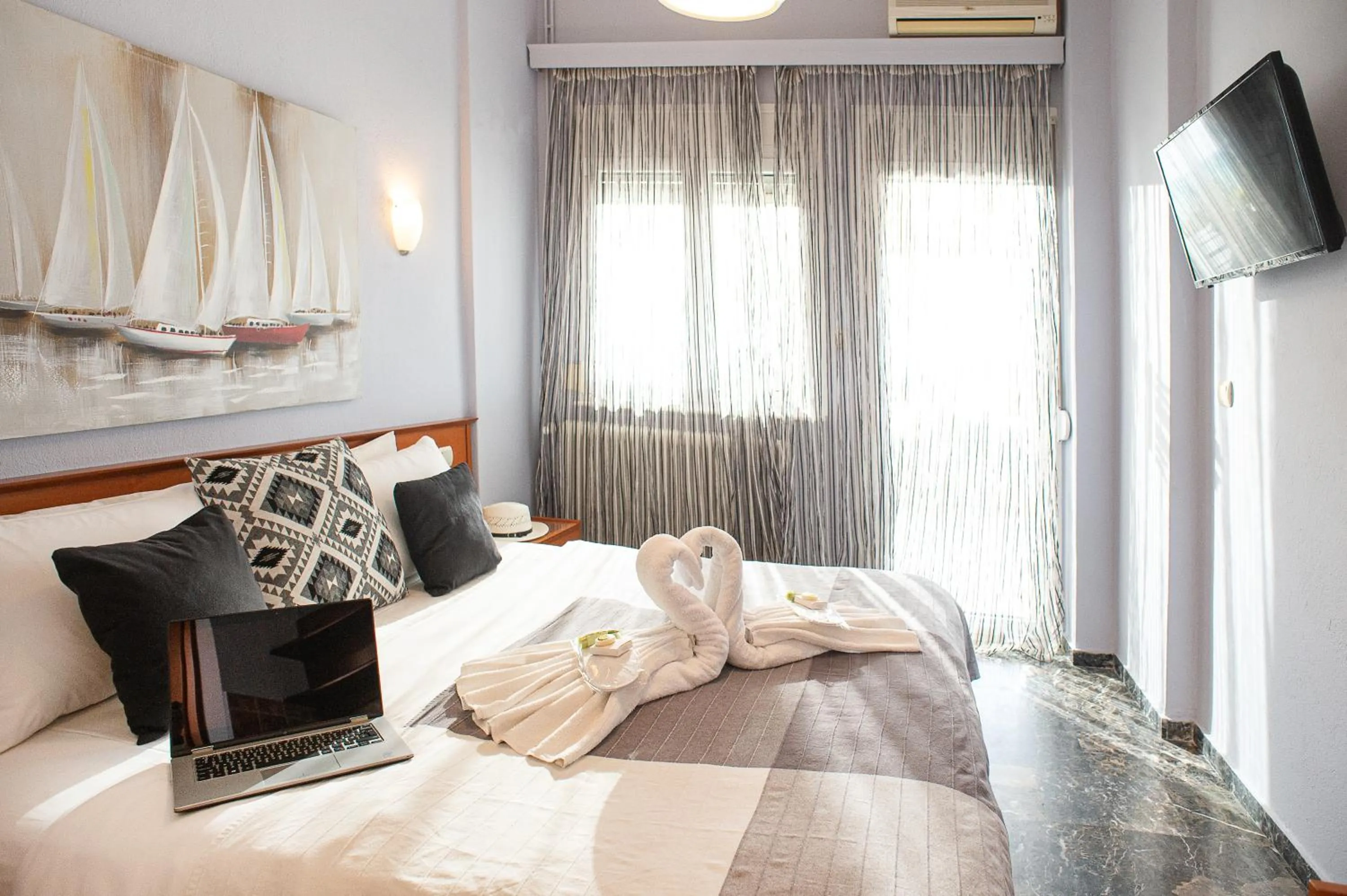 Bed in Hotel Pithari