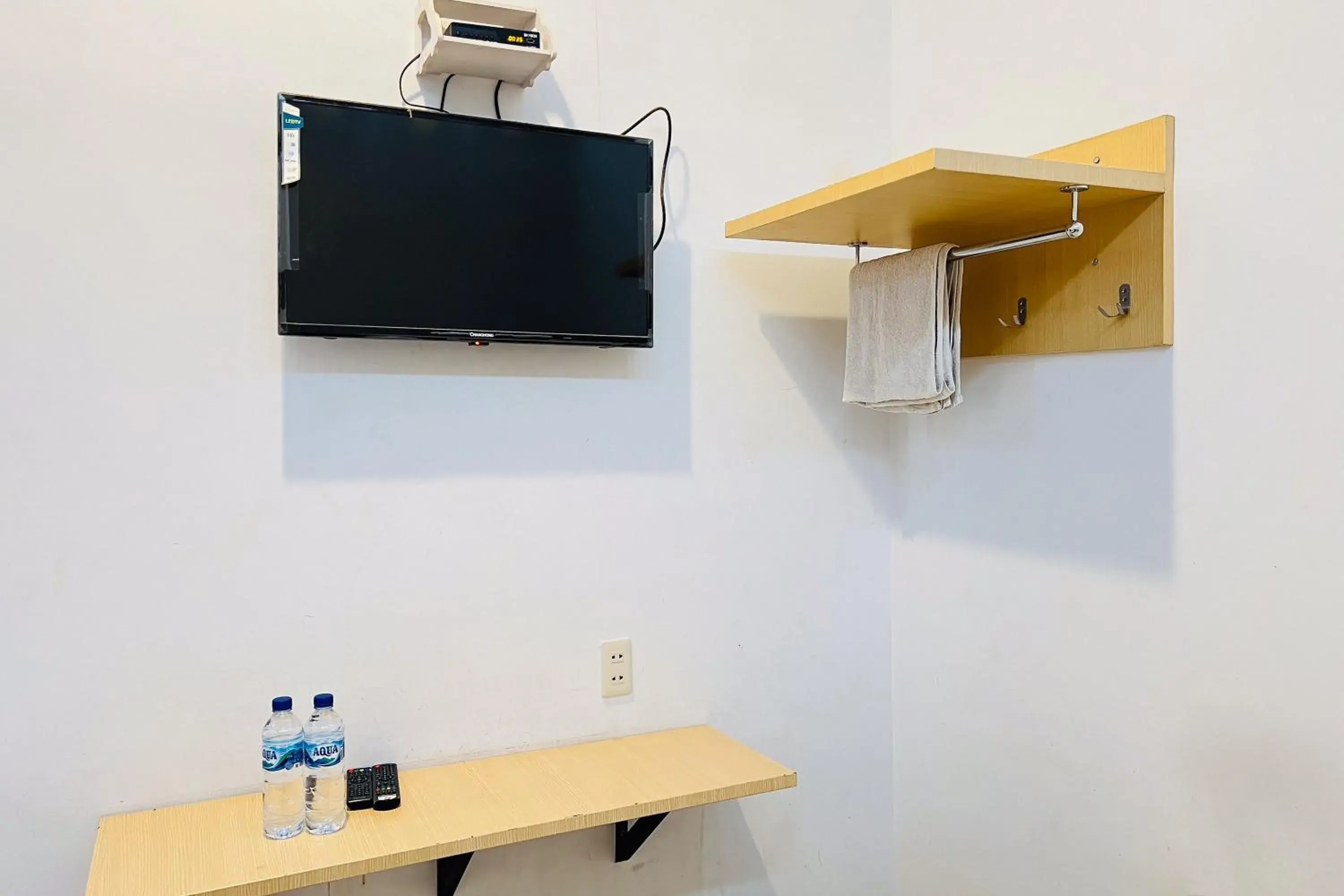 Bedroom in RedDoorz At Damai Guest House Kabanjahe Bedroom in RedDoorz At Damai Guest House Kabanjahe