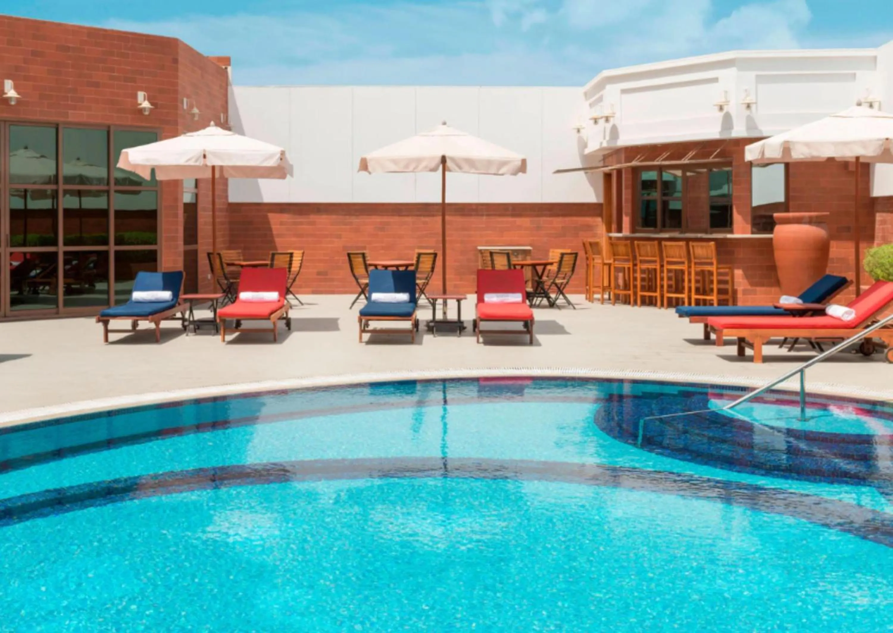 Swimming pool in Majestic Premier Hotel Burdubai