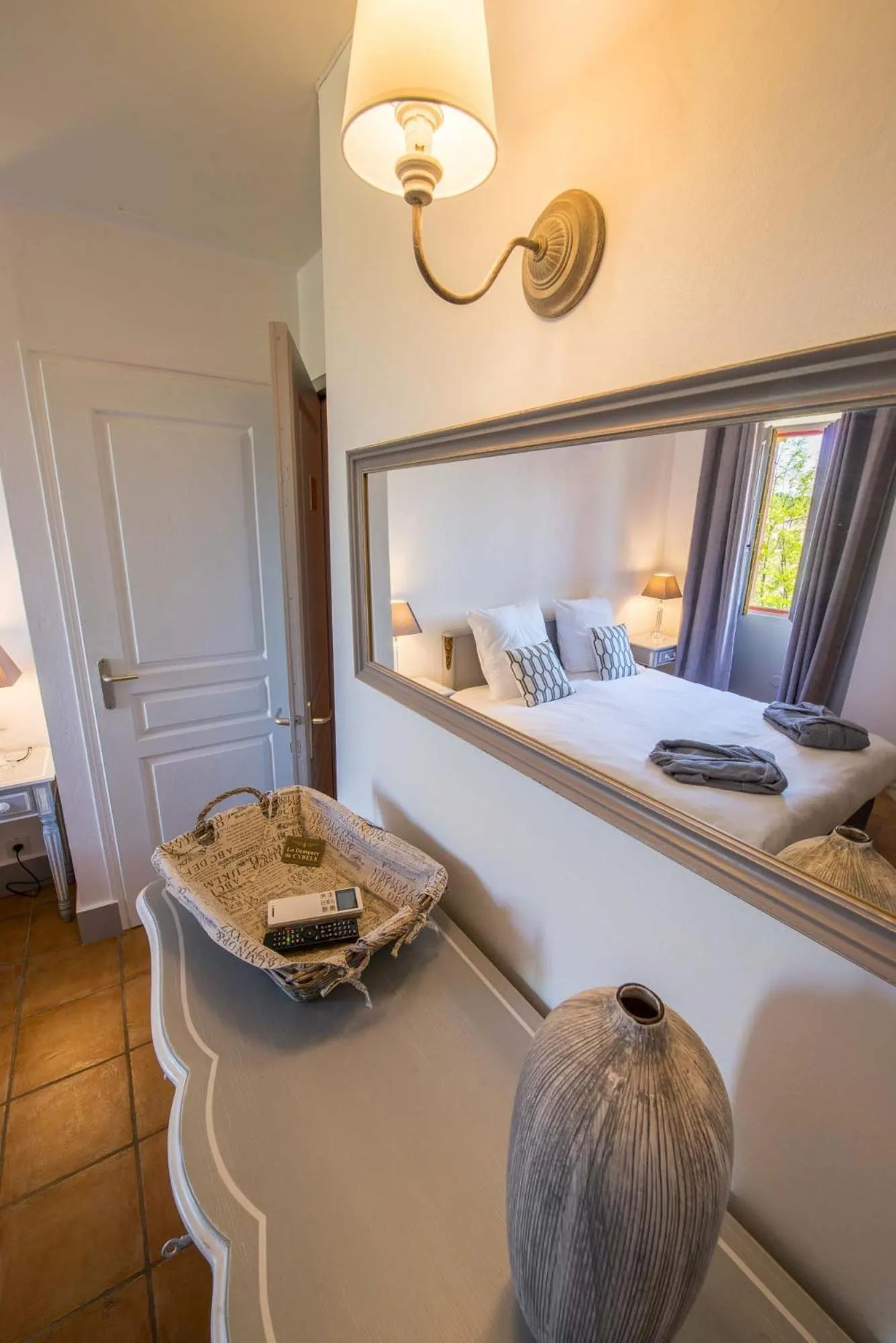 Bed in La Demeure de Cybèle - Gite de charme pour 10 personnes en Drôme Provençale