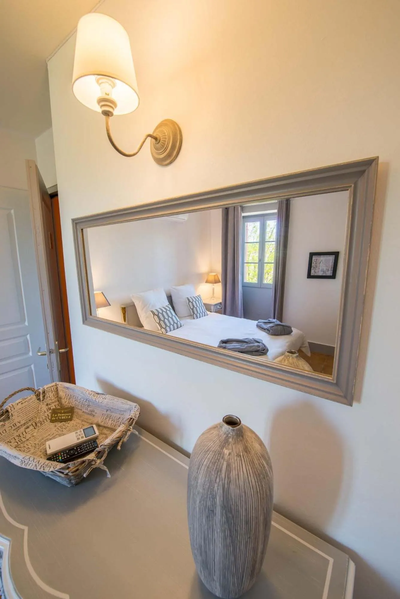 Bed in La Demeure de Cybèle - Gite de charme pour 10 personnes en Drôme Provençale