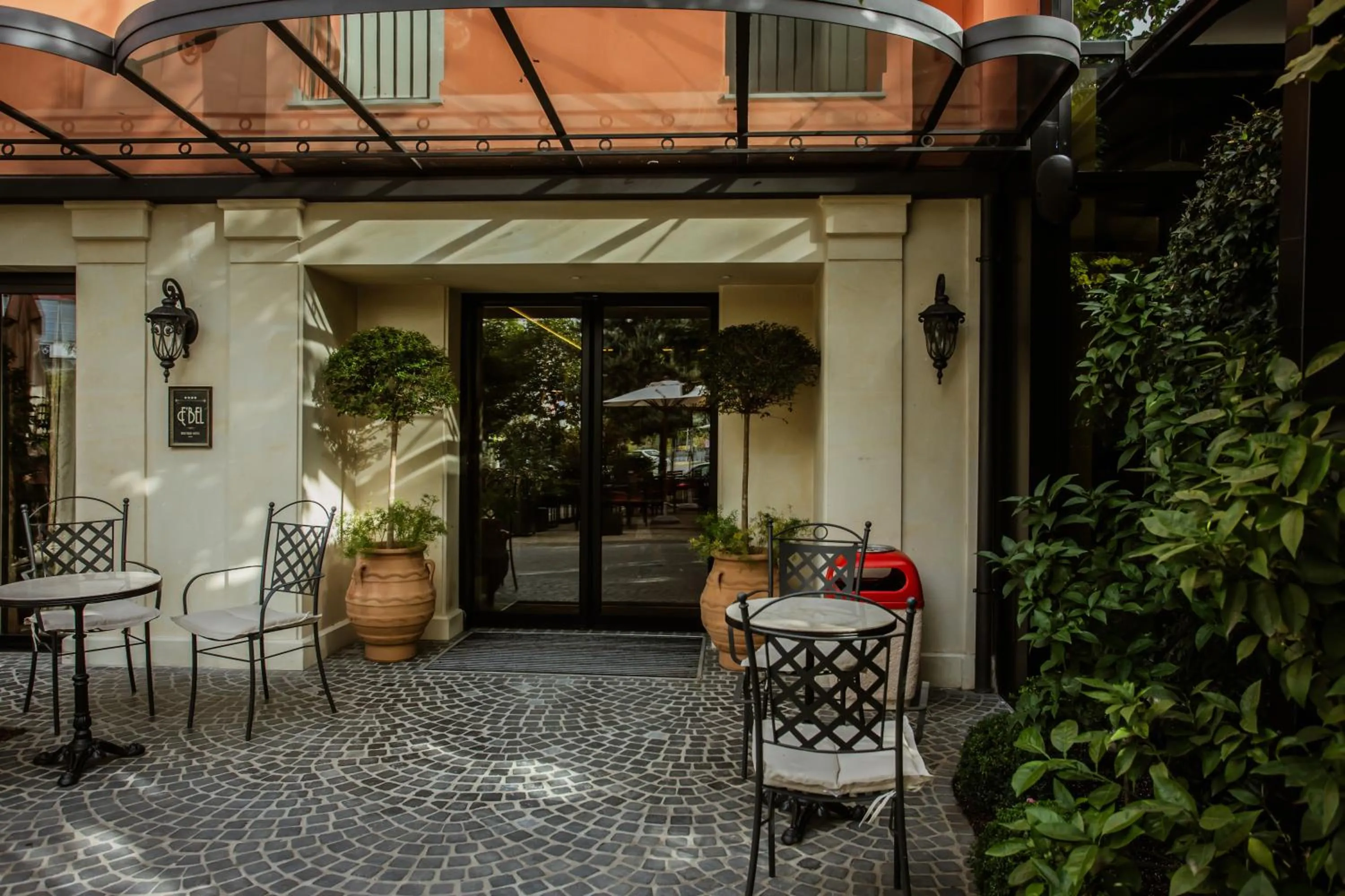 Facade/entrance in Ebel Boutique Hotel