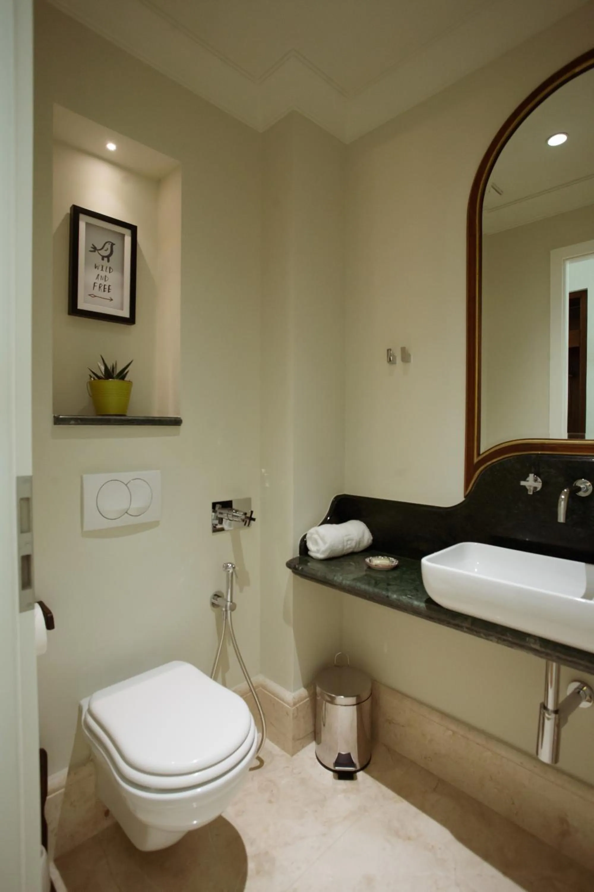 Toilet in Ebel Boutique Hotel