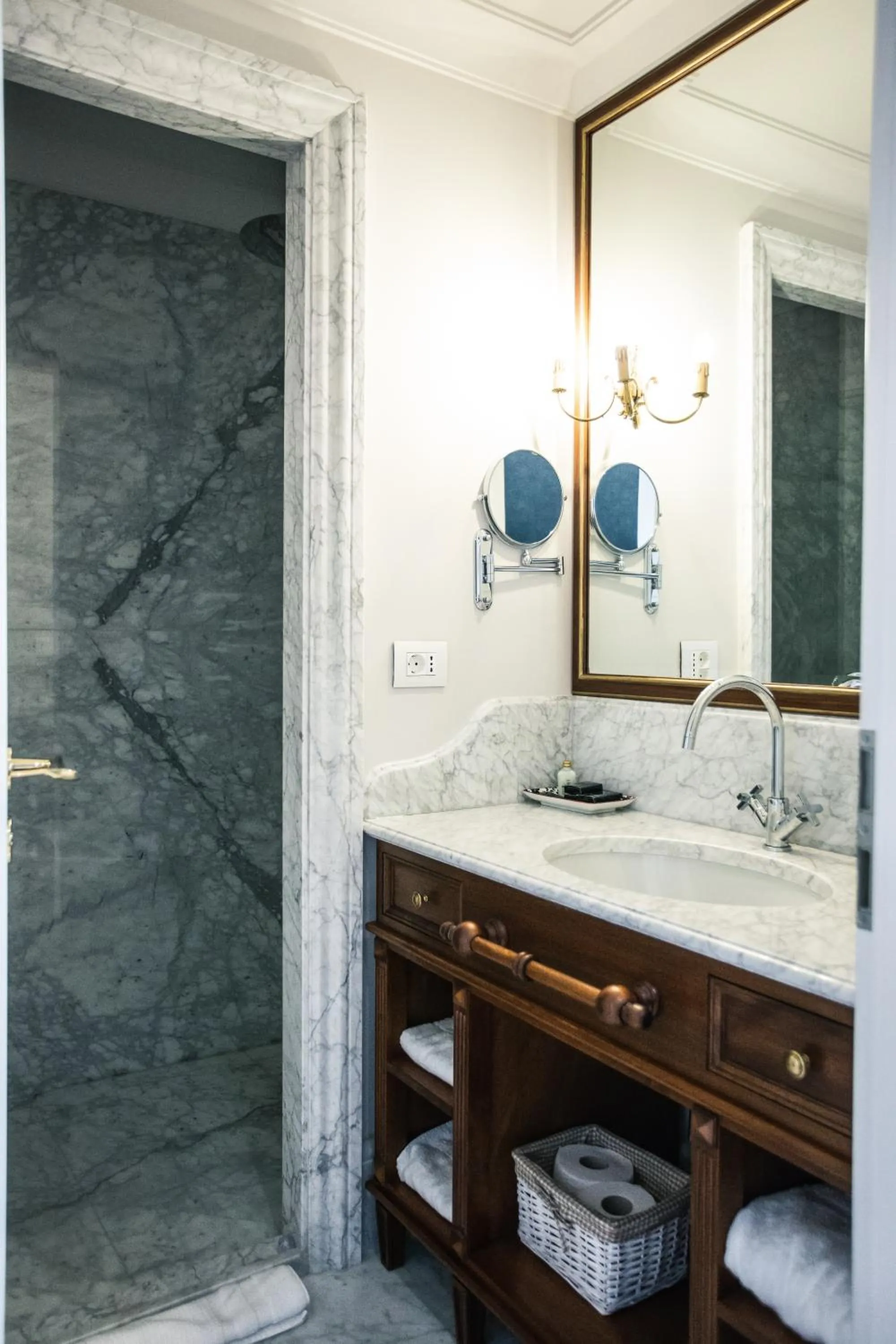 Shower in Ebel Boutique Hotel