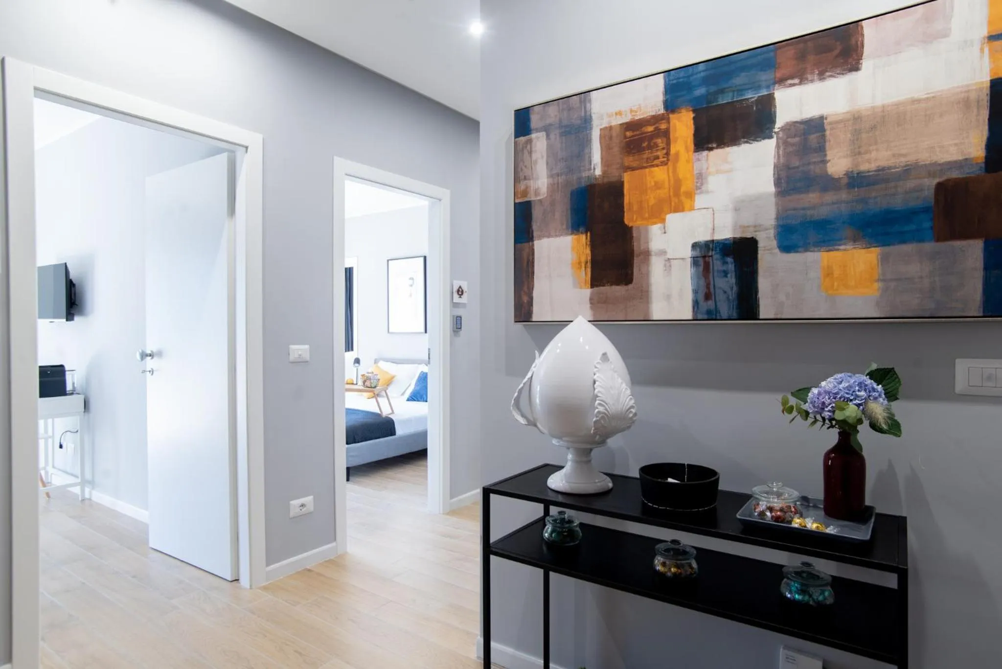 Facade/entrance, Bed in Il Pumo - Apulian Rooms Bari Piazza Moro