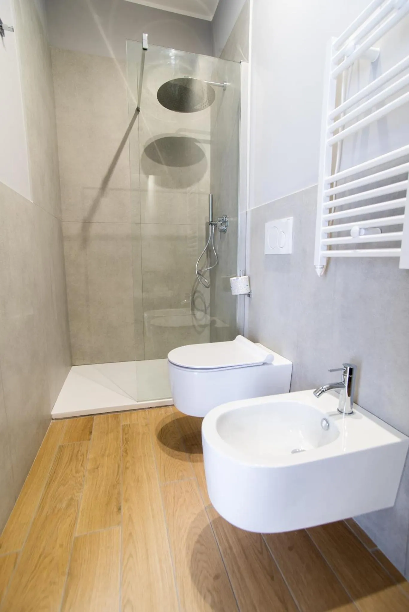 Shower in Il Pumo - Apulian Rooms Bari Piazza Moro