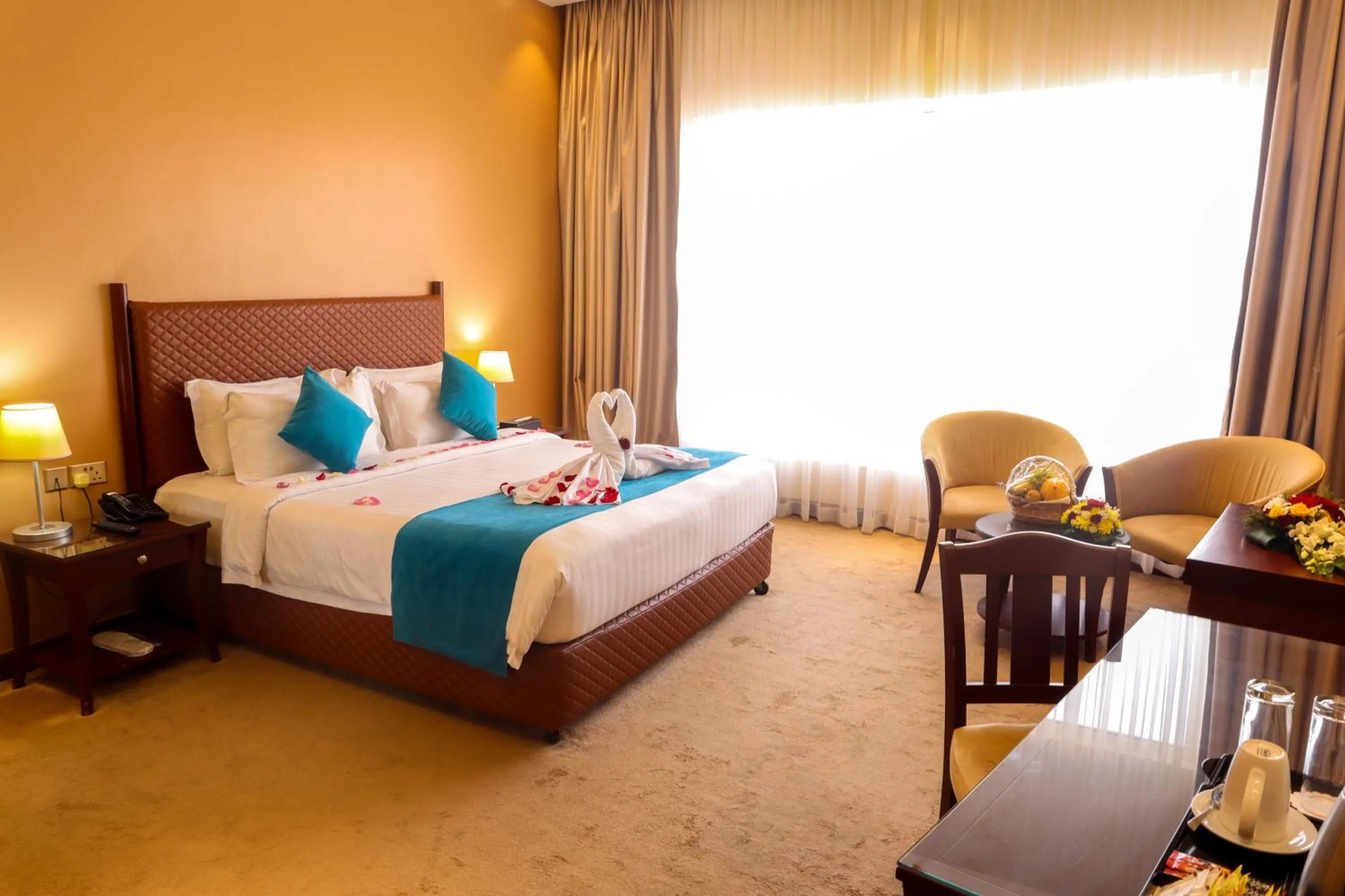 Bedroom, Bed in Happy Days Hotel