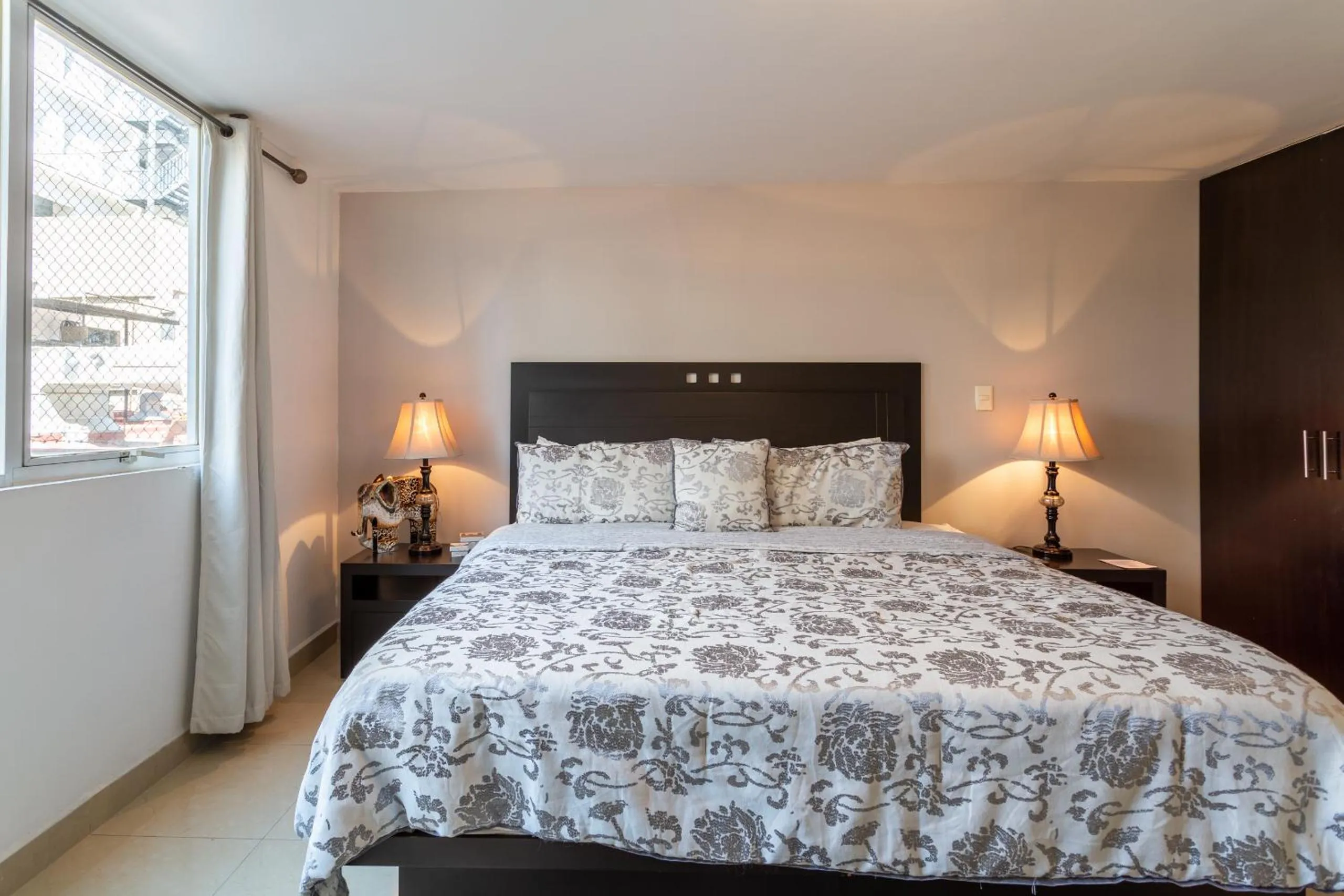 Bed in Suites 259 Condesa