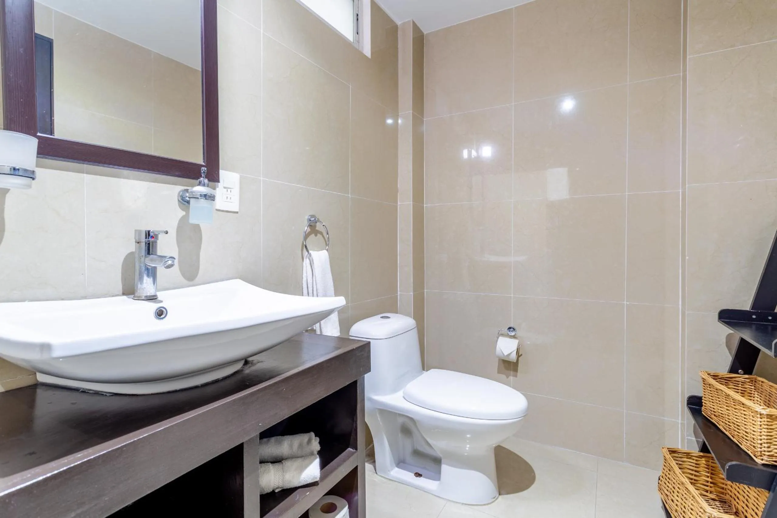 Shower in Suites 259 Condesa