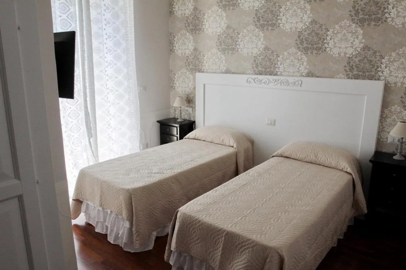 Bedroom, Bed in Casa Parthenope