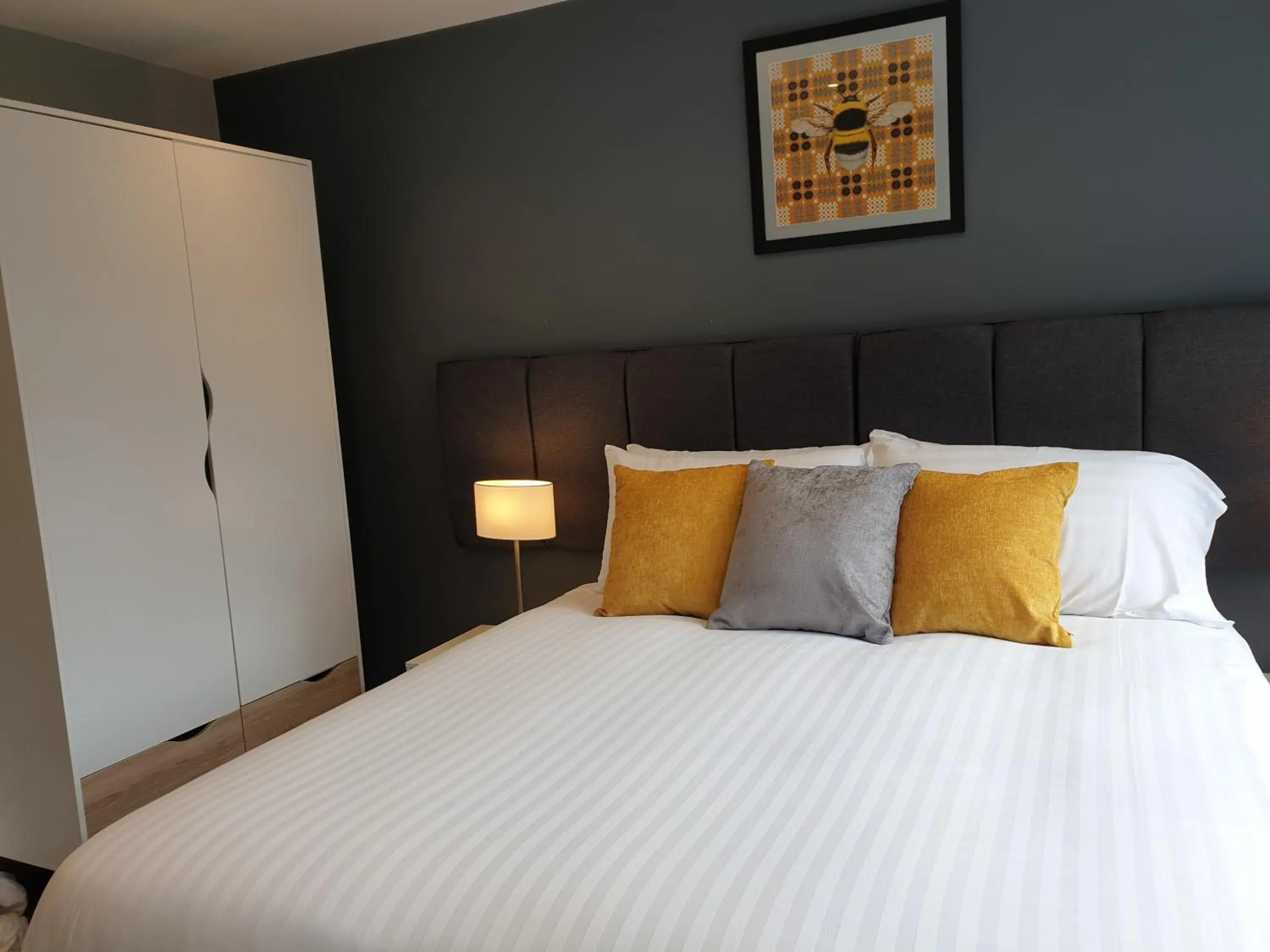 Bed in The Spires Serviced Apartments Cardiff Bed in The Spires Serviced Apartments Cardiff