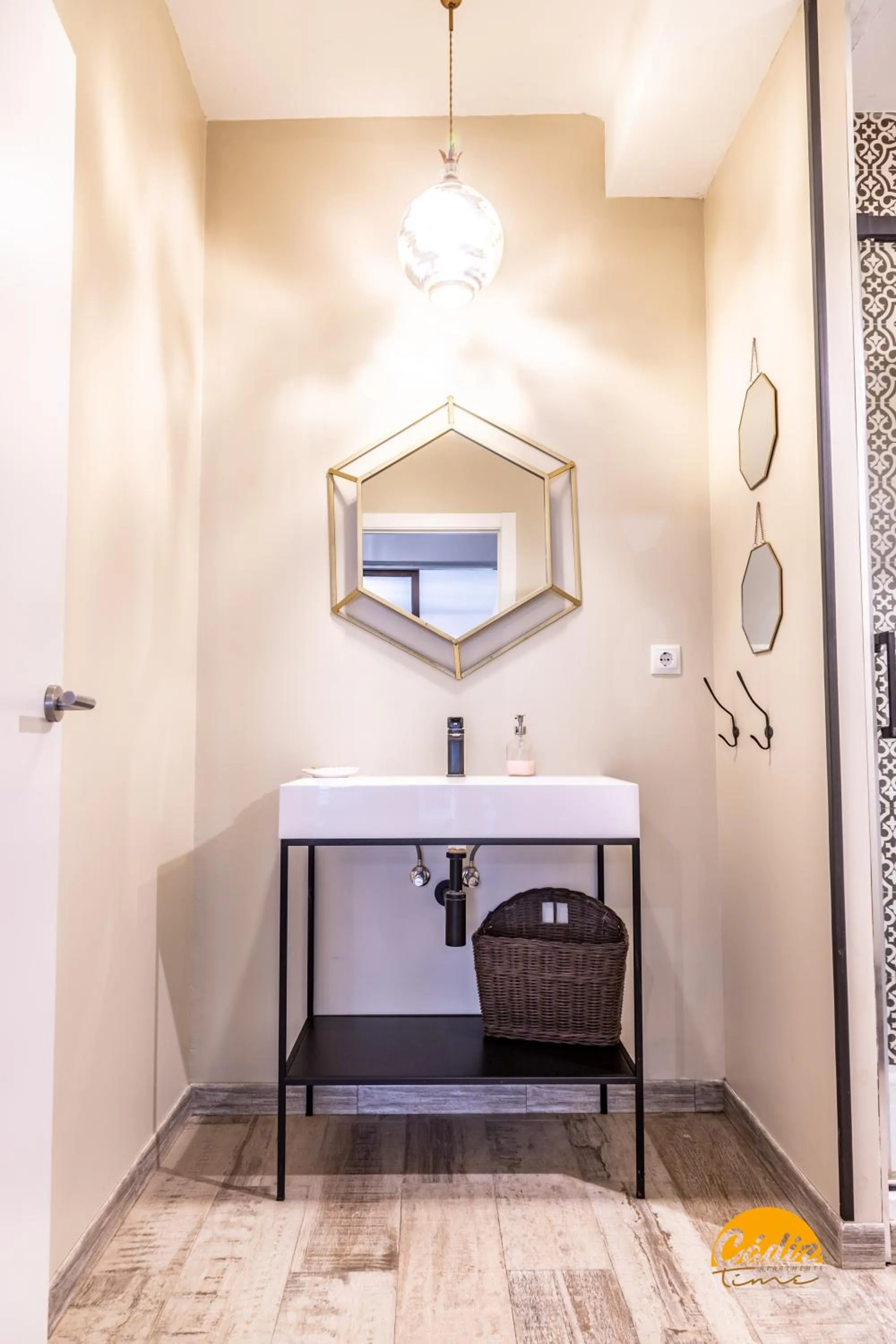 Bathroom in La Luz de Cadiz by Cadiz Time