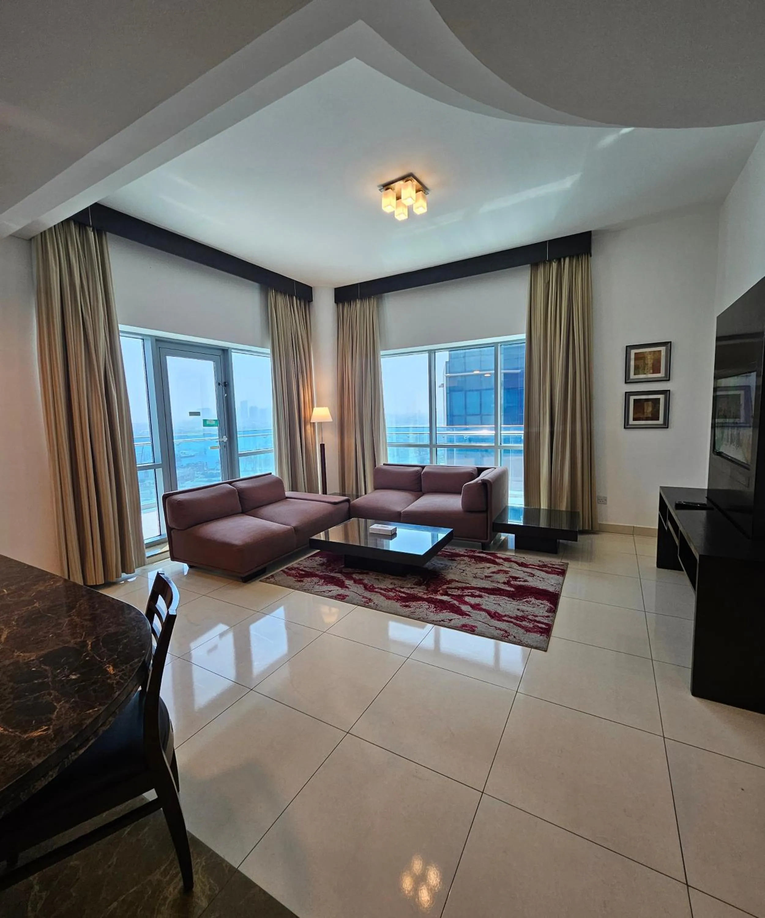 TV and multimedia, Bed in Tulip Creek Hotel Apartments