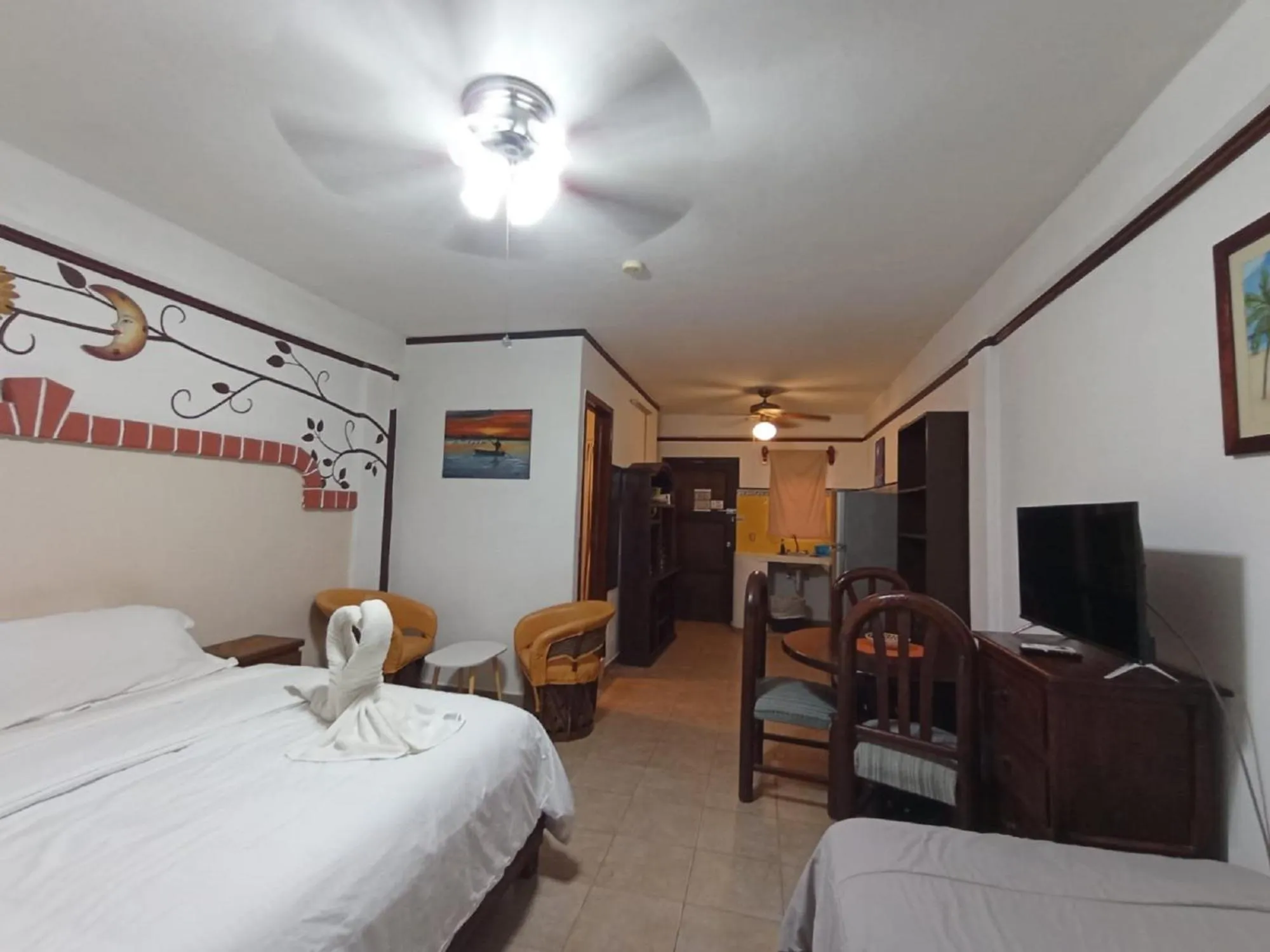 Bed in Suites Fenicia