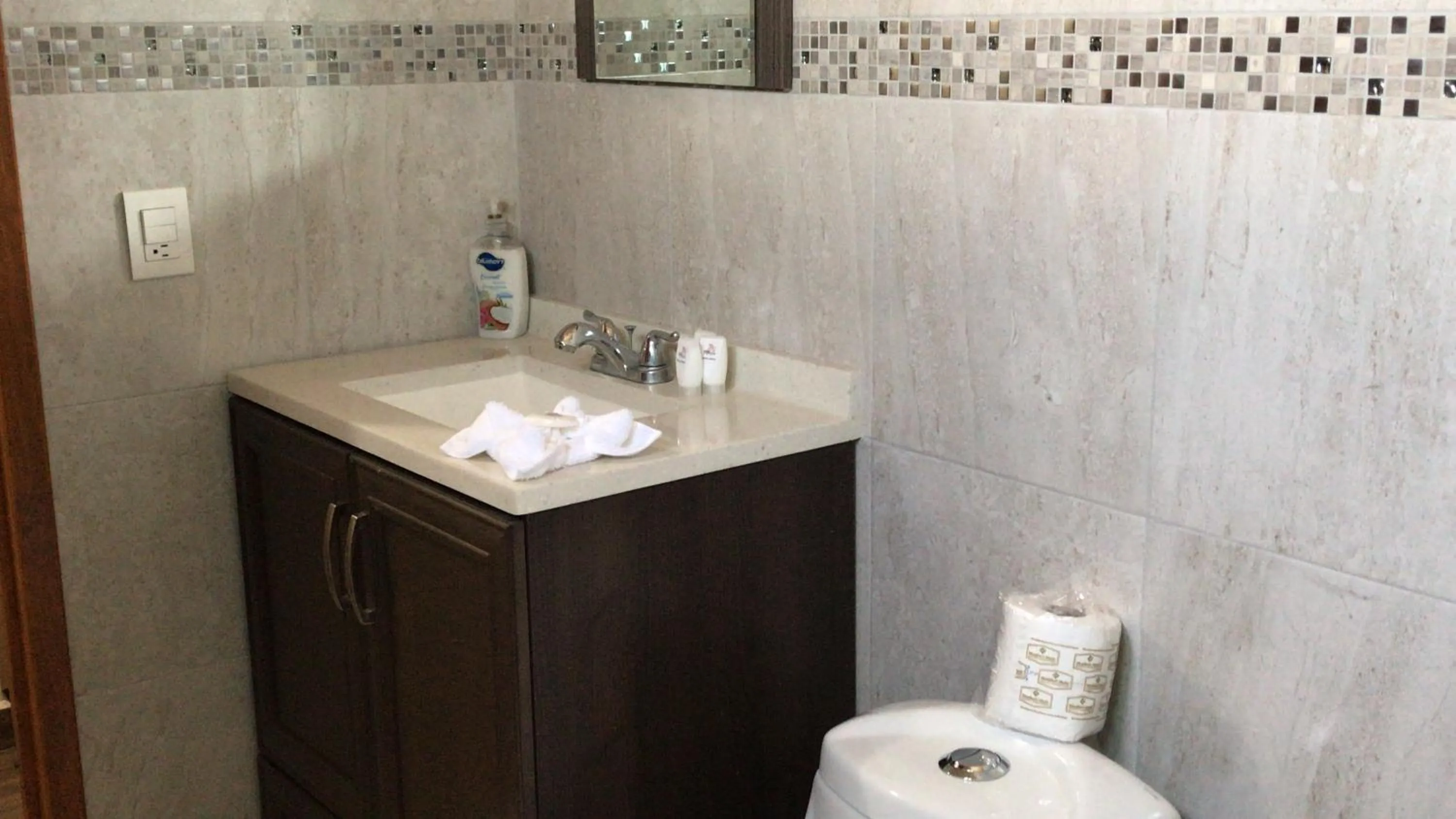 Bathroom in Suites Fenicia