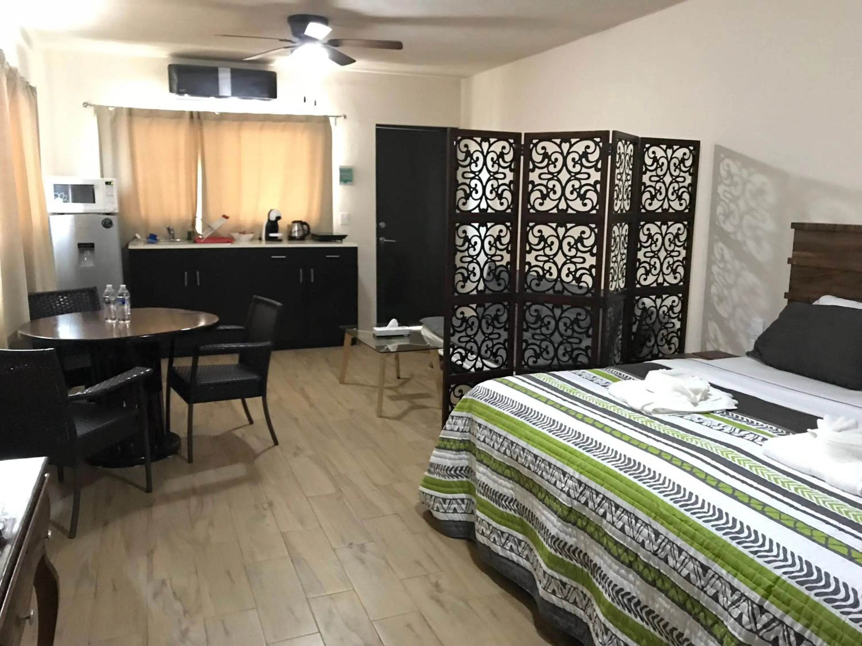 Bed in Suites Fenicia