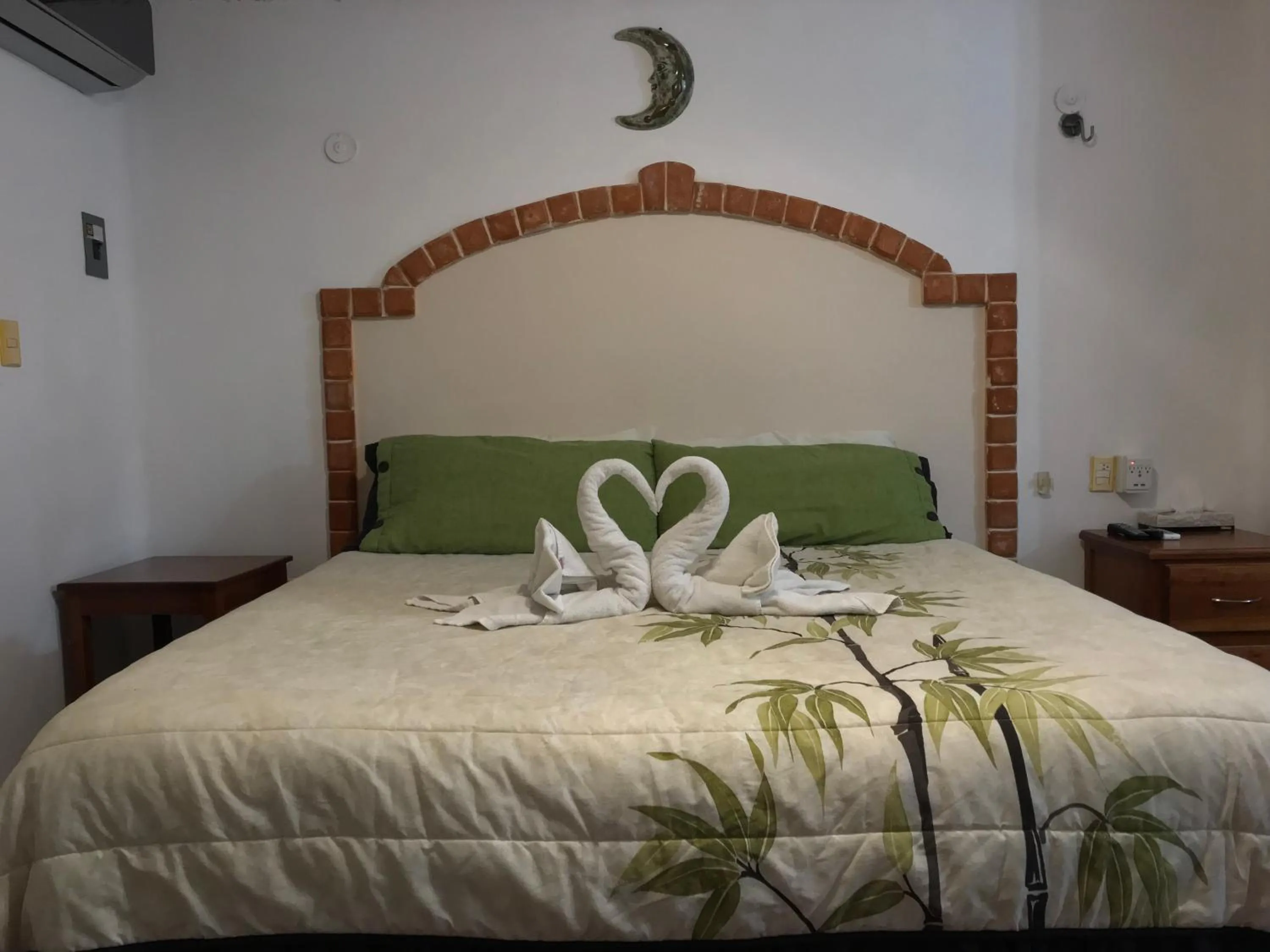 Bed in Suites Fenicia