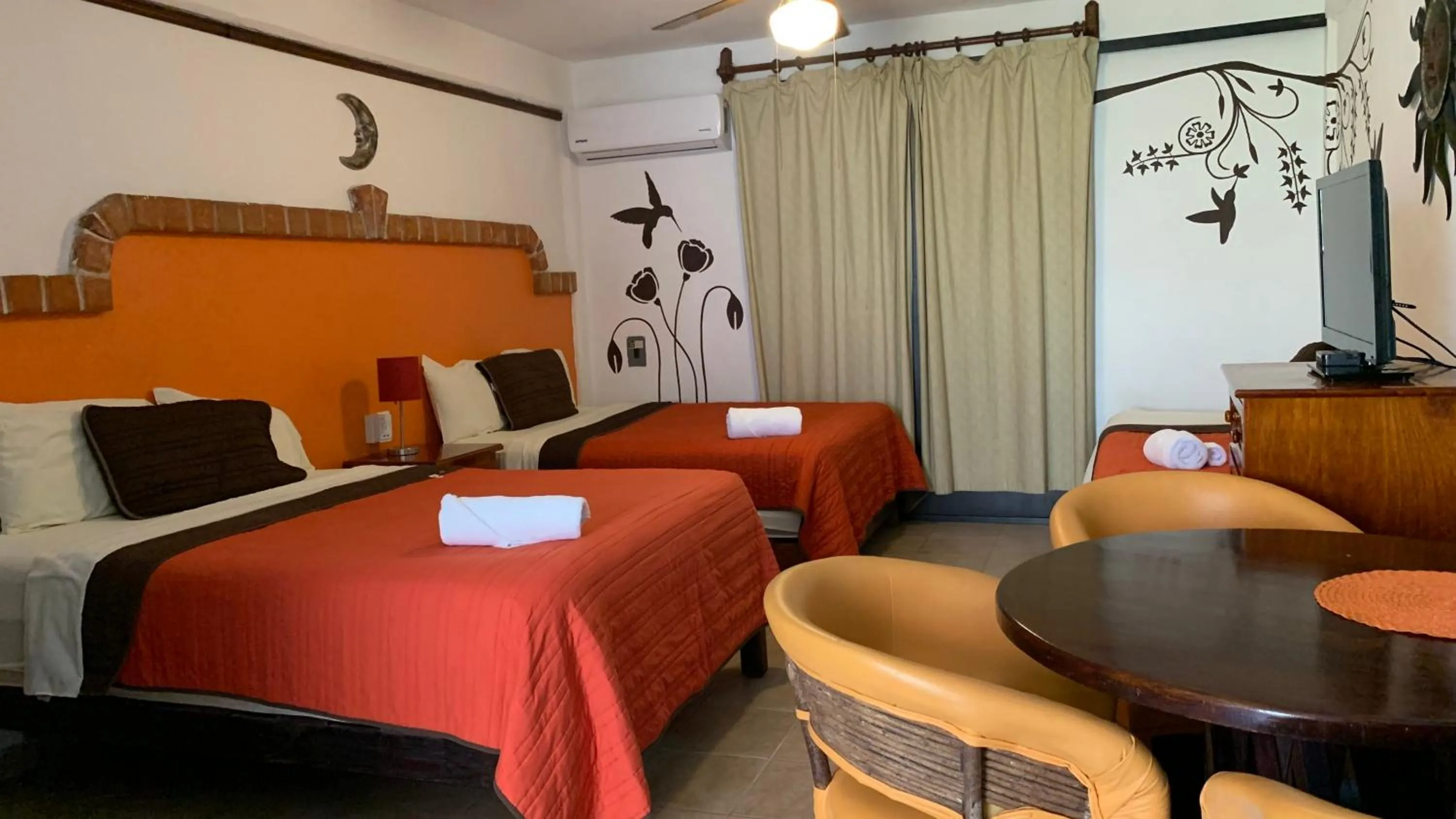 Bed in Suites Fenicia