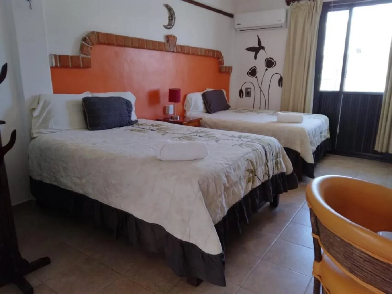 Bed in Suites Fenicia