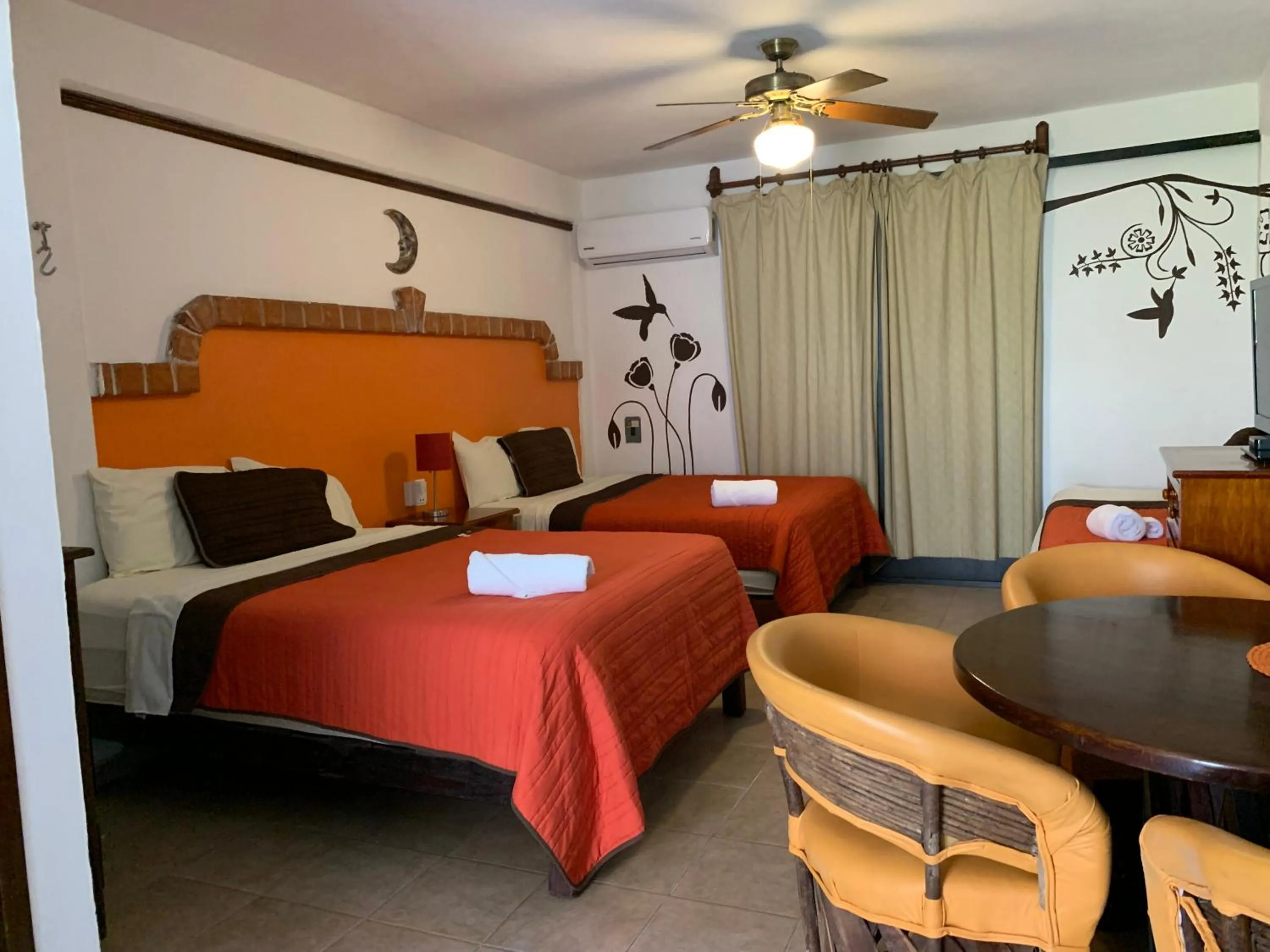 Bed in Suites Fenicia