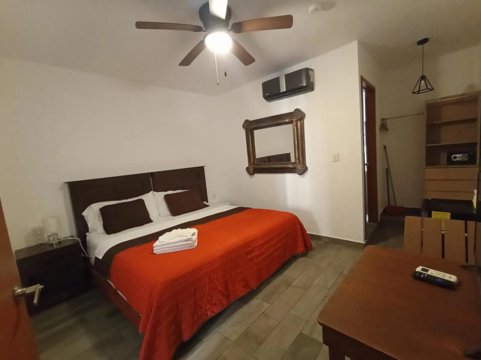 Bed in Suites Fenicia