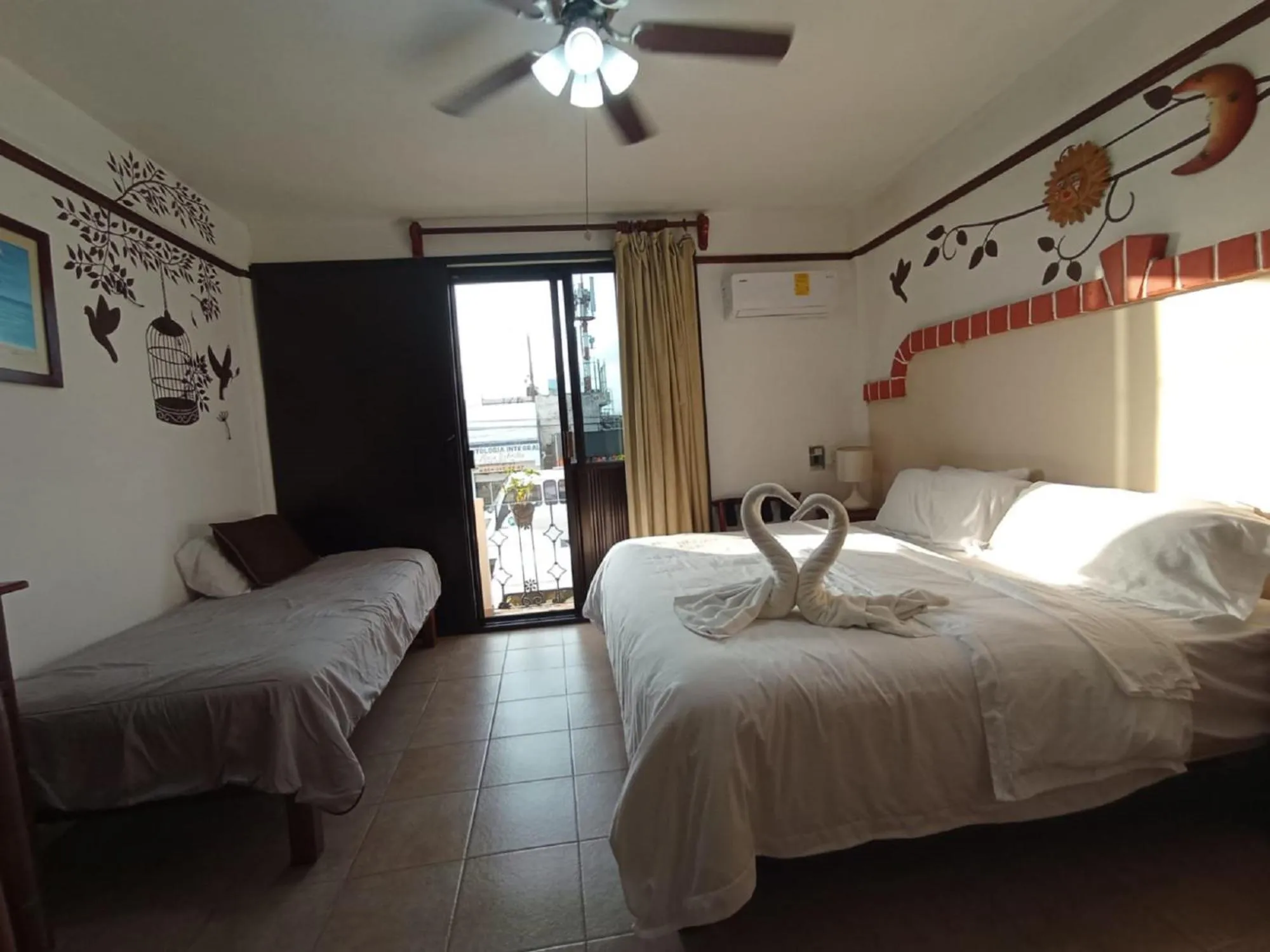 Bed in Suites Fenicia