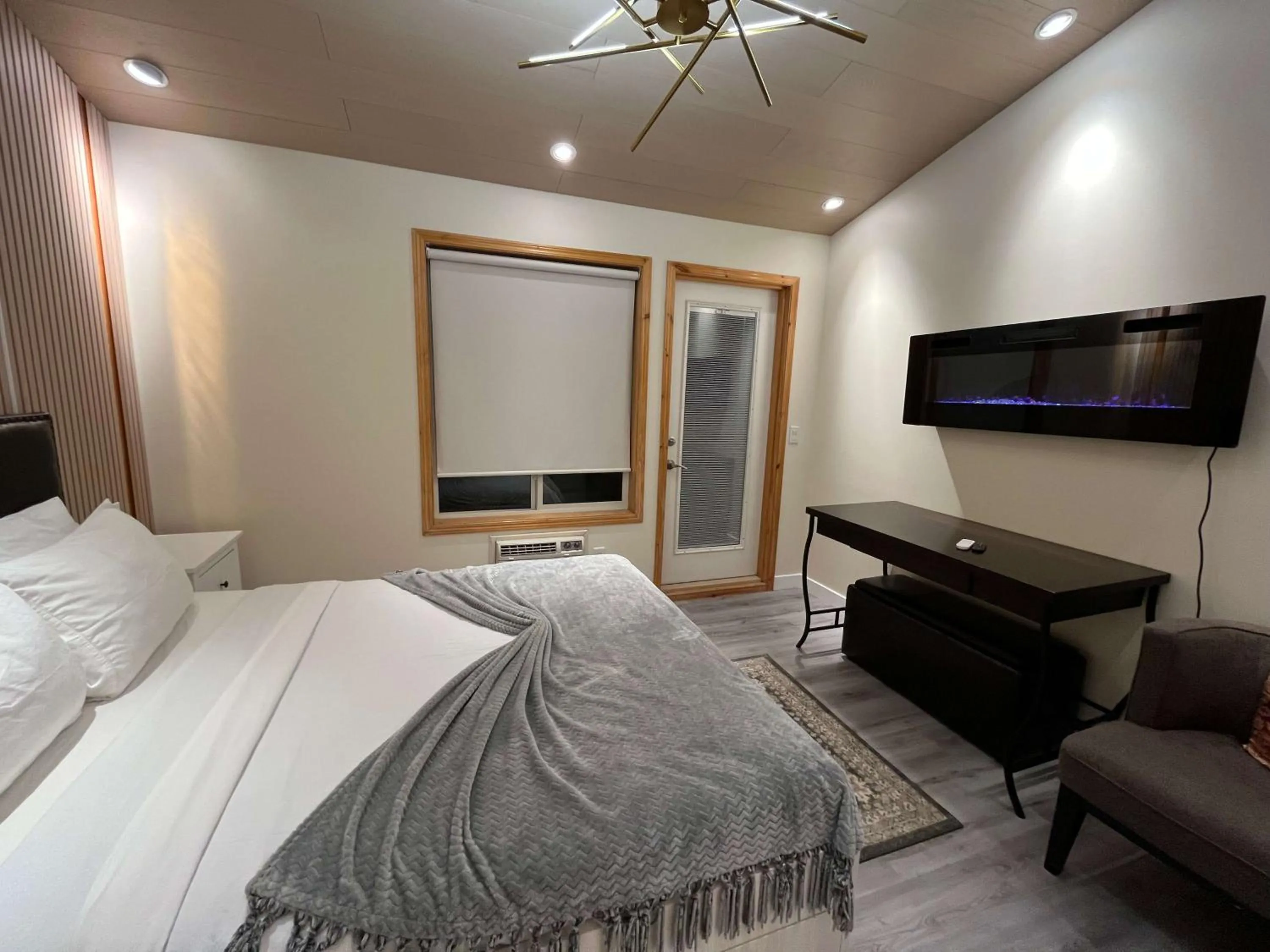 Bed in Banff Woods lodge