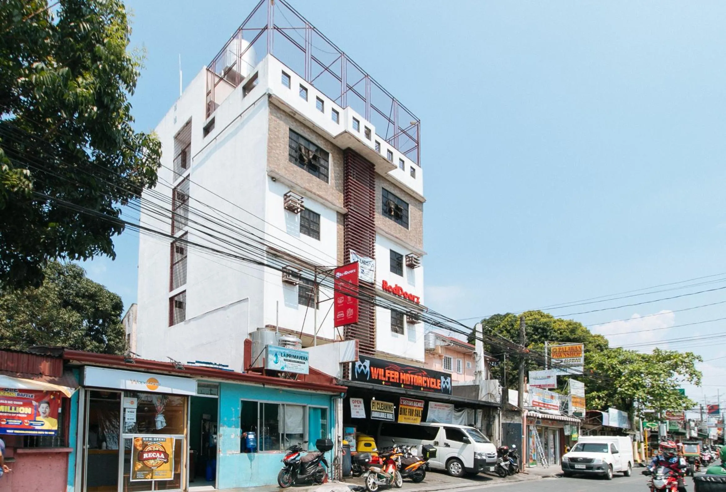 Property building in RedDoorz at CAA Road Las Pinas