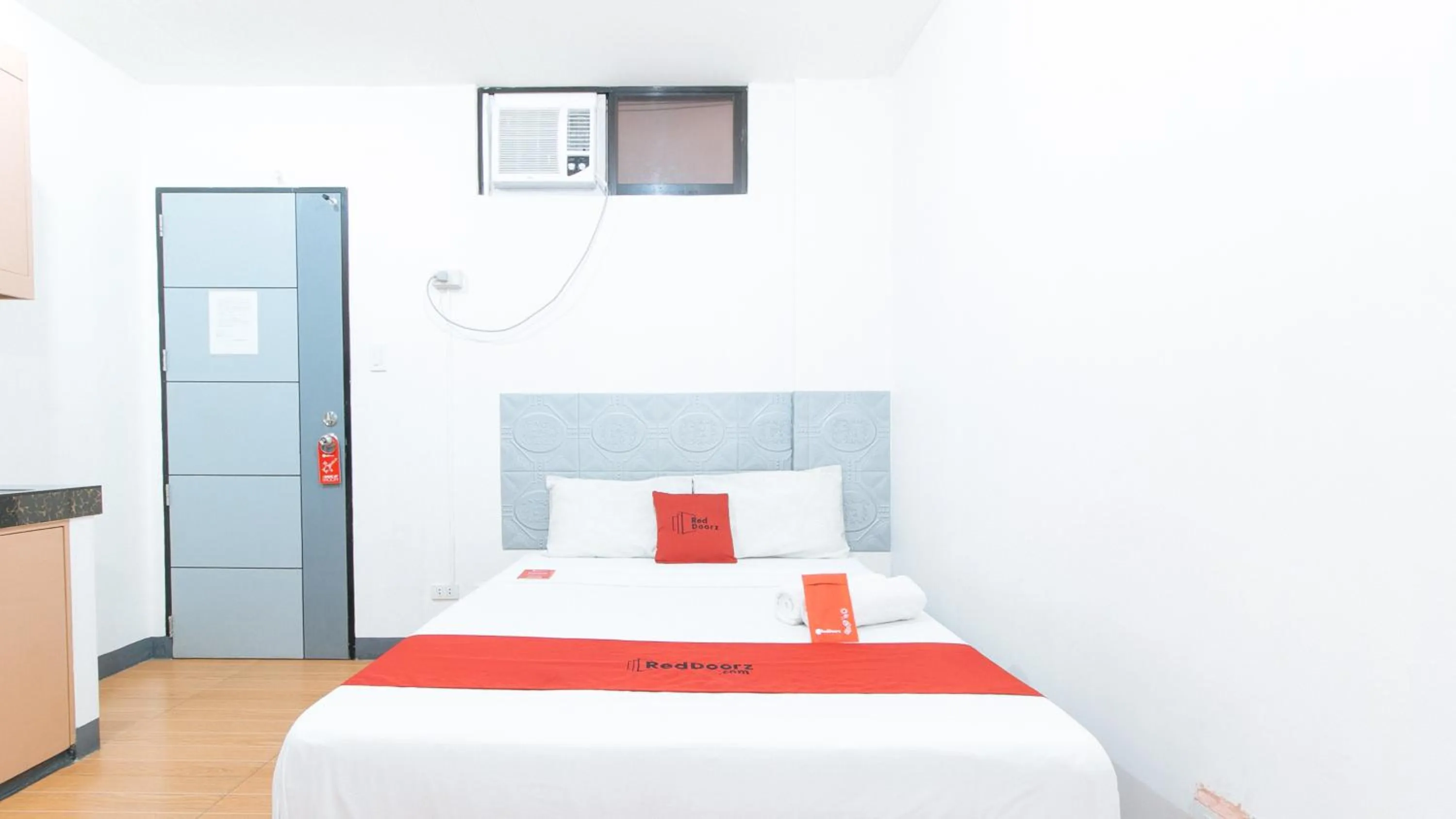 Bedroom, Bed in RedDoorz at CAA Road Las Pinas