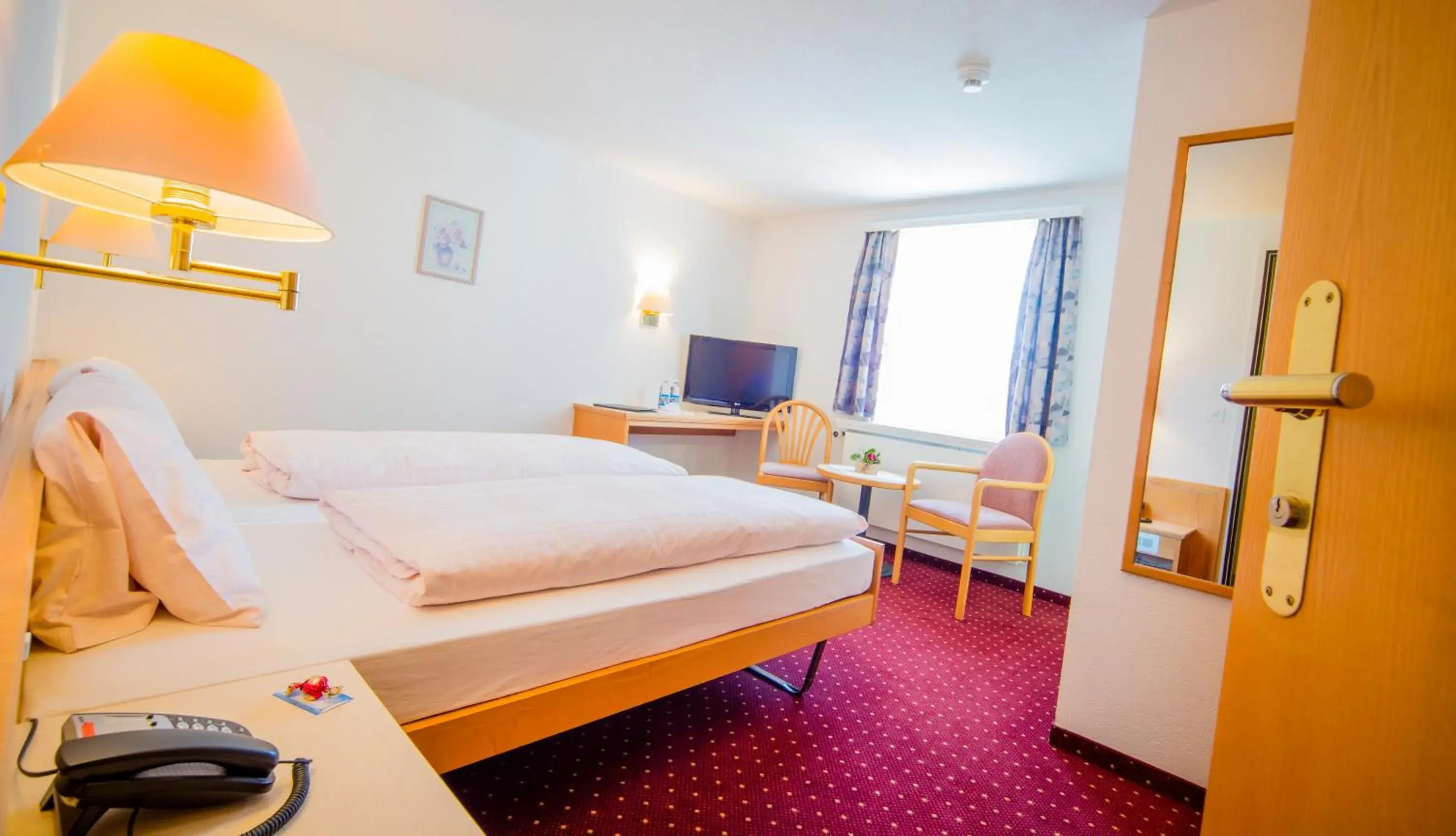 Double Room - single occupancy in Hotel Heilquelle-Leukerbad-Therme Double Room - single occupancy in Hotel Heilquelle-Leukerbad-Therme