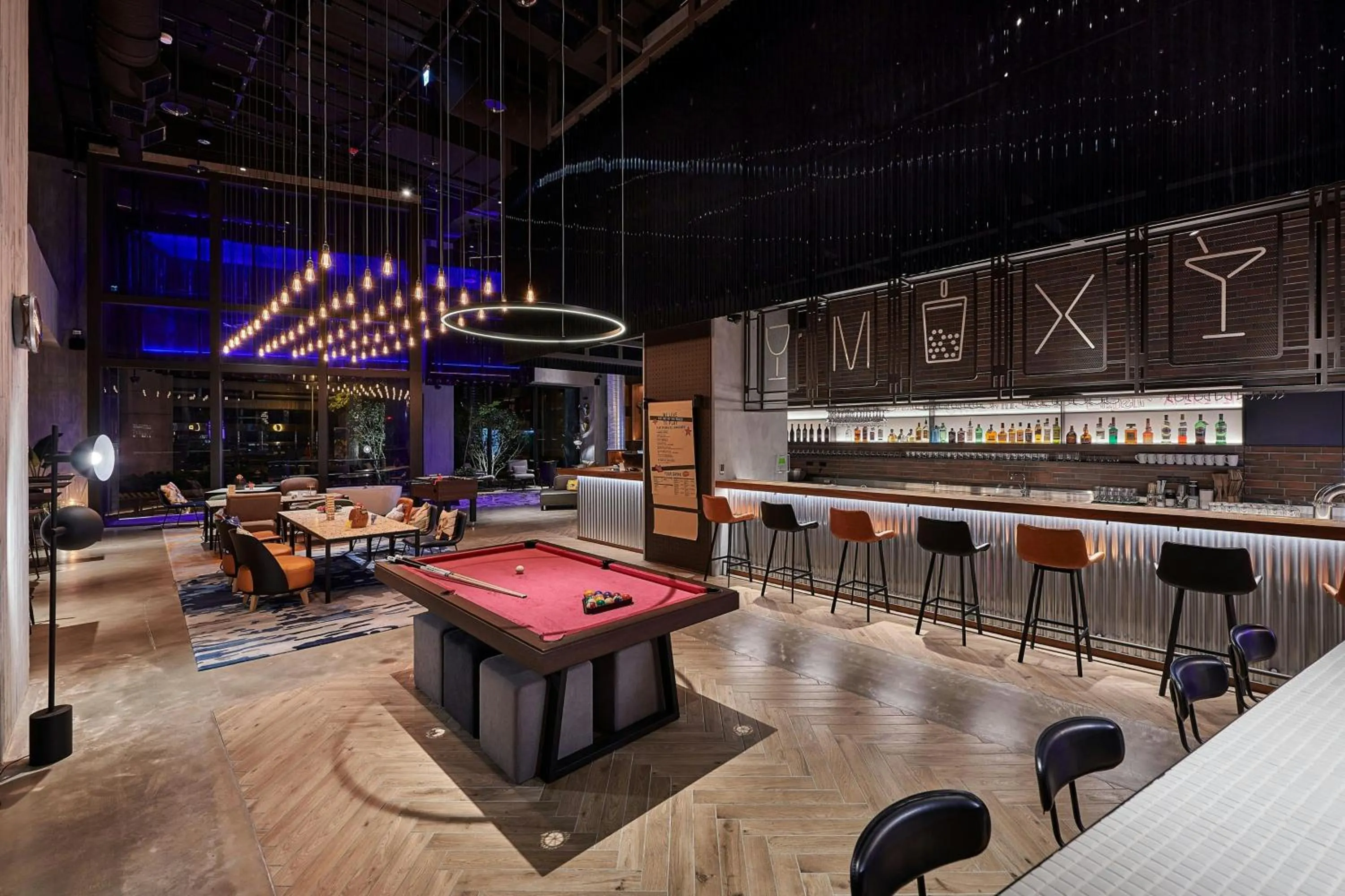 Lounge or bar in Moxy Taichung