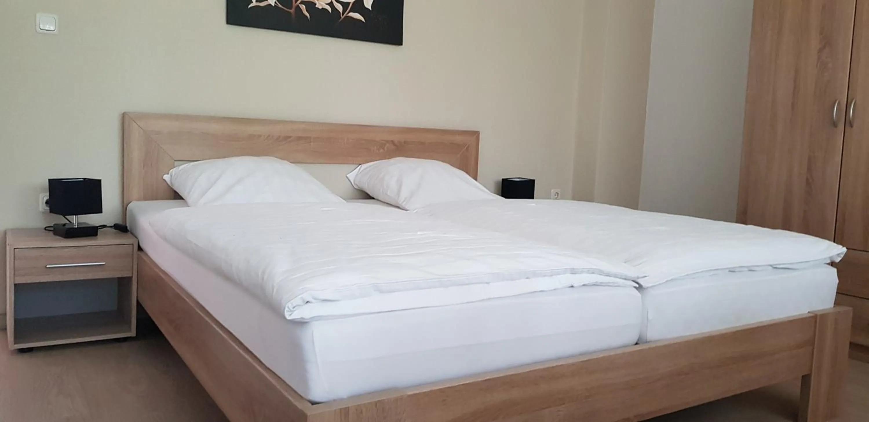 Photo of the whole room, Bed in Hotel Cherusker Hof