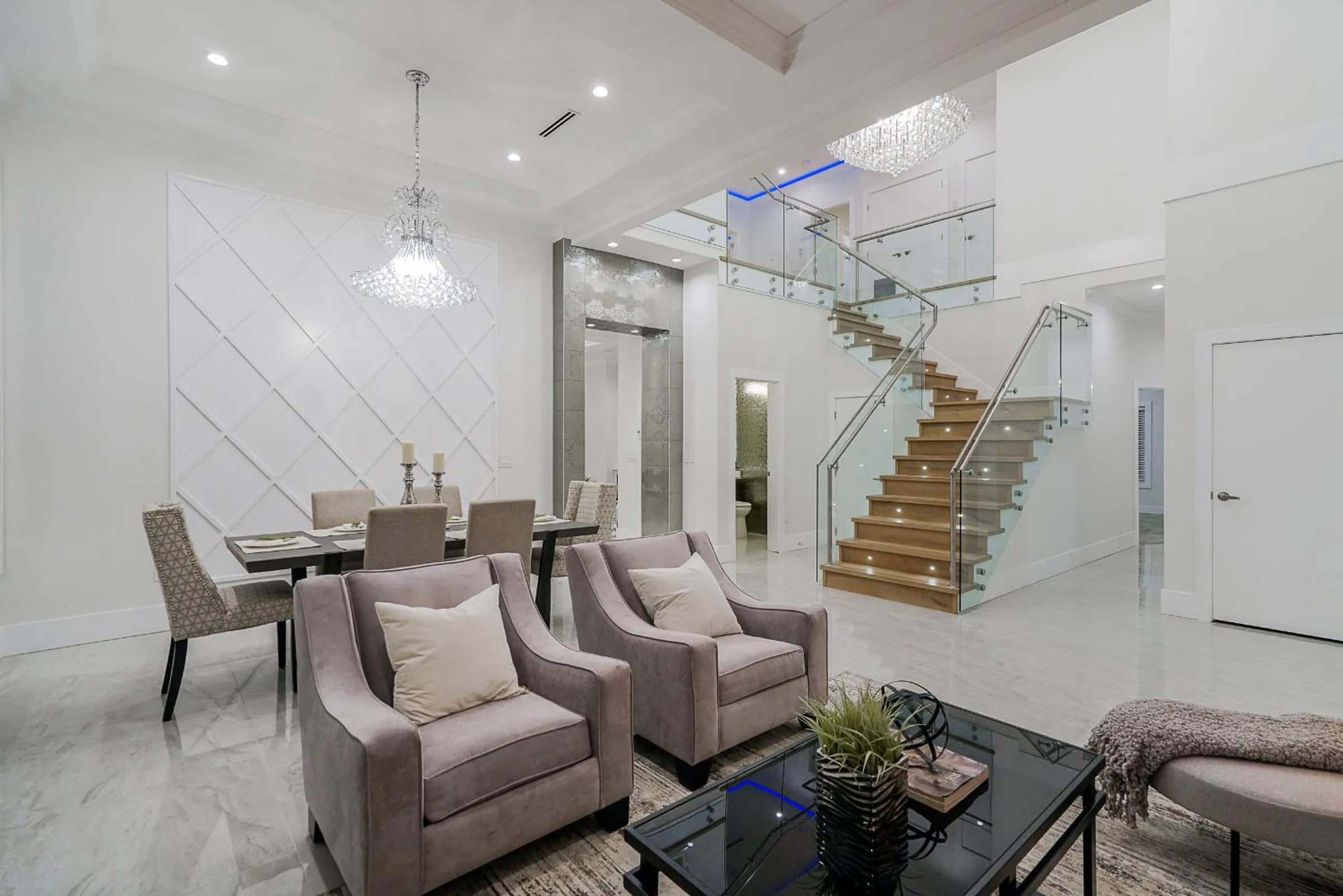 Living room in Sun suite