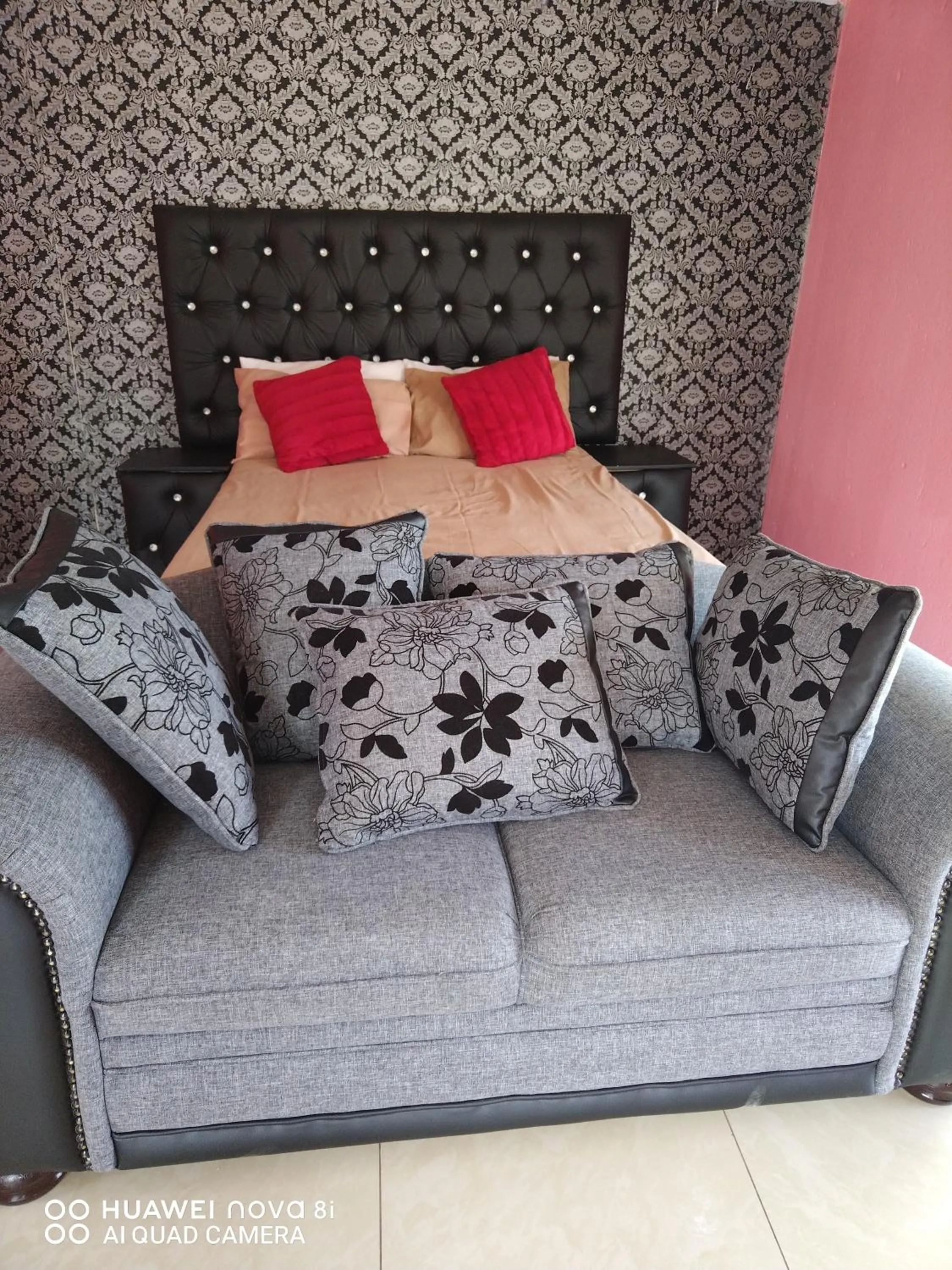 Bed in Moholoholo Lodge