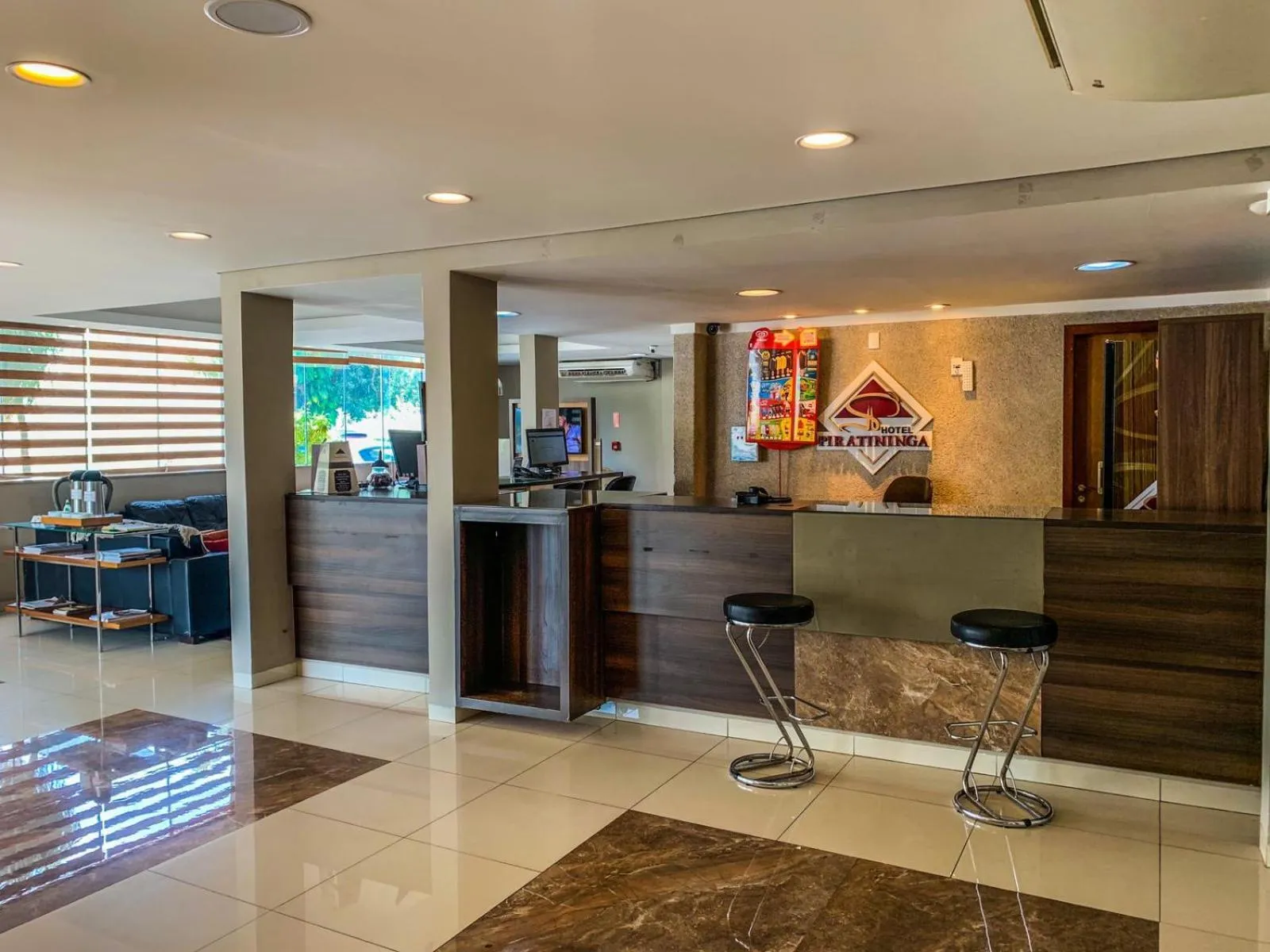 Lobby or reception in Hotel Piratininga Avenida Amazonas - Rondonópolis
