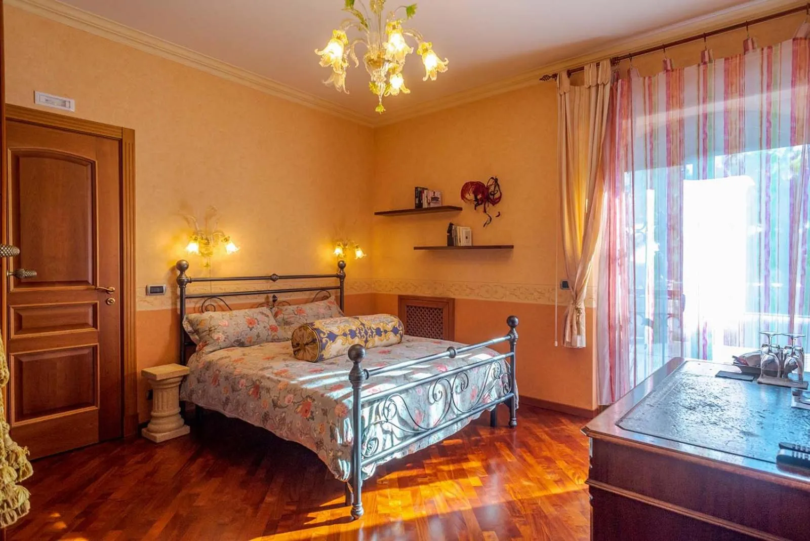 Bed in Villa Grandiosa FC